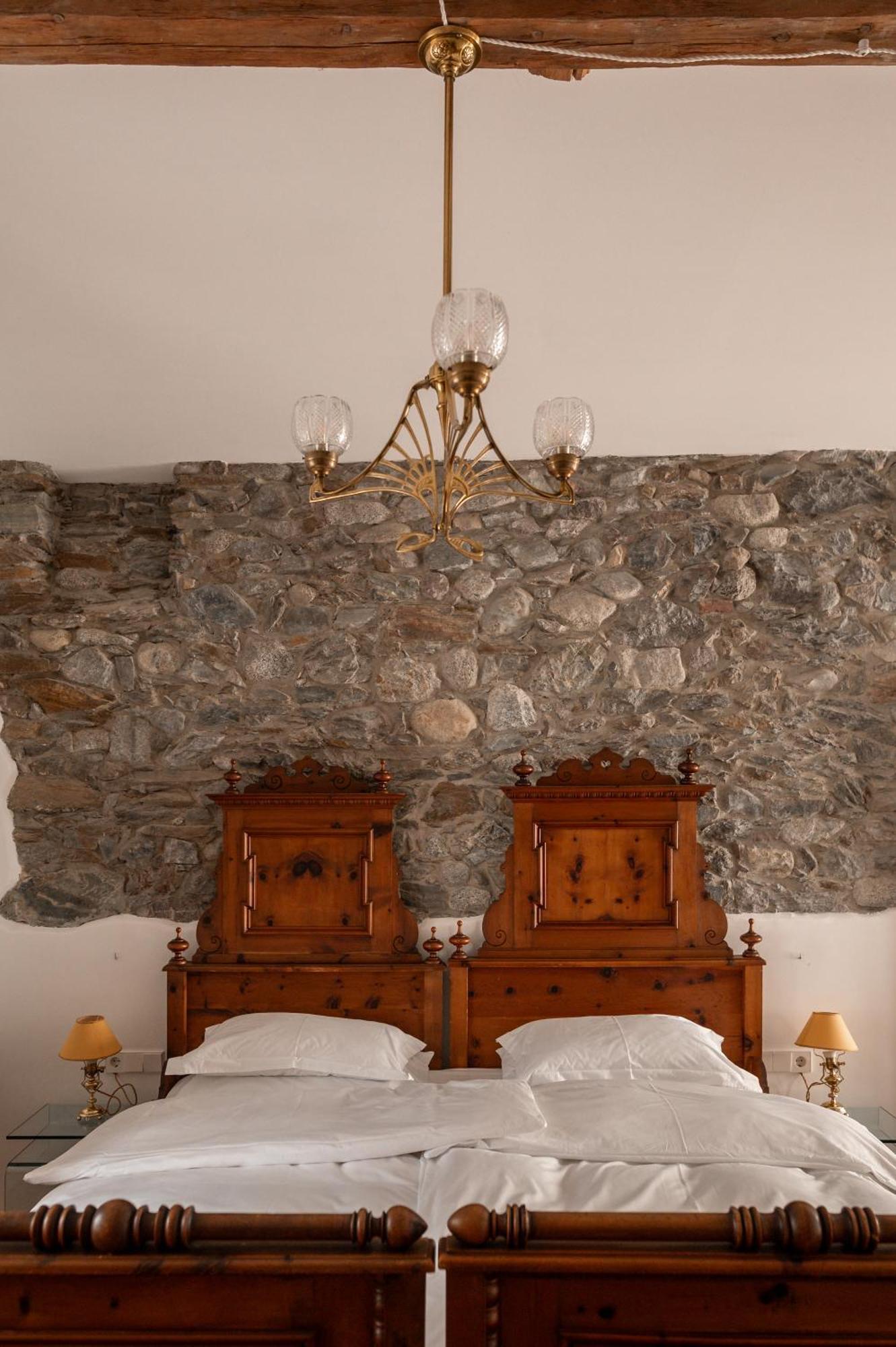 Junior Suite,1592897088:JPEG