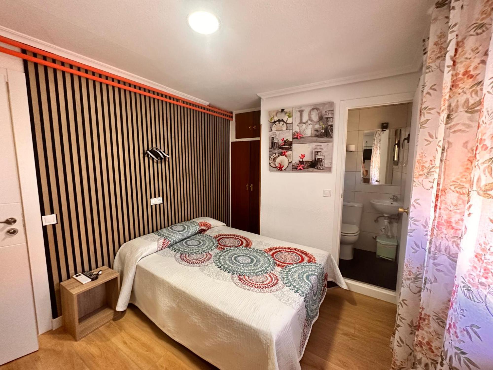 Single Room,1593655945:JPEG