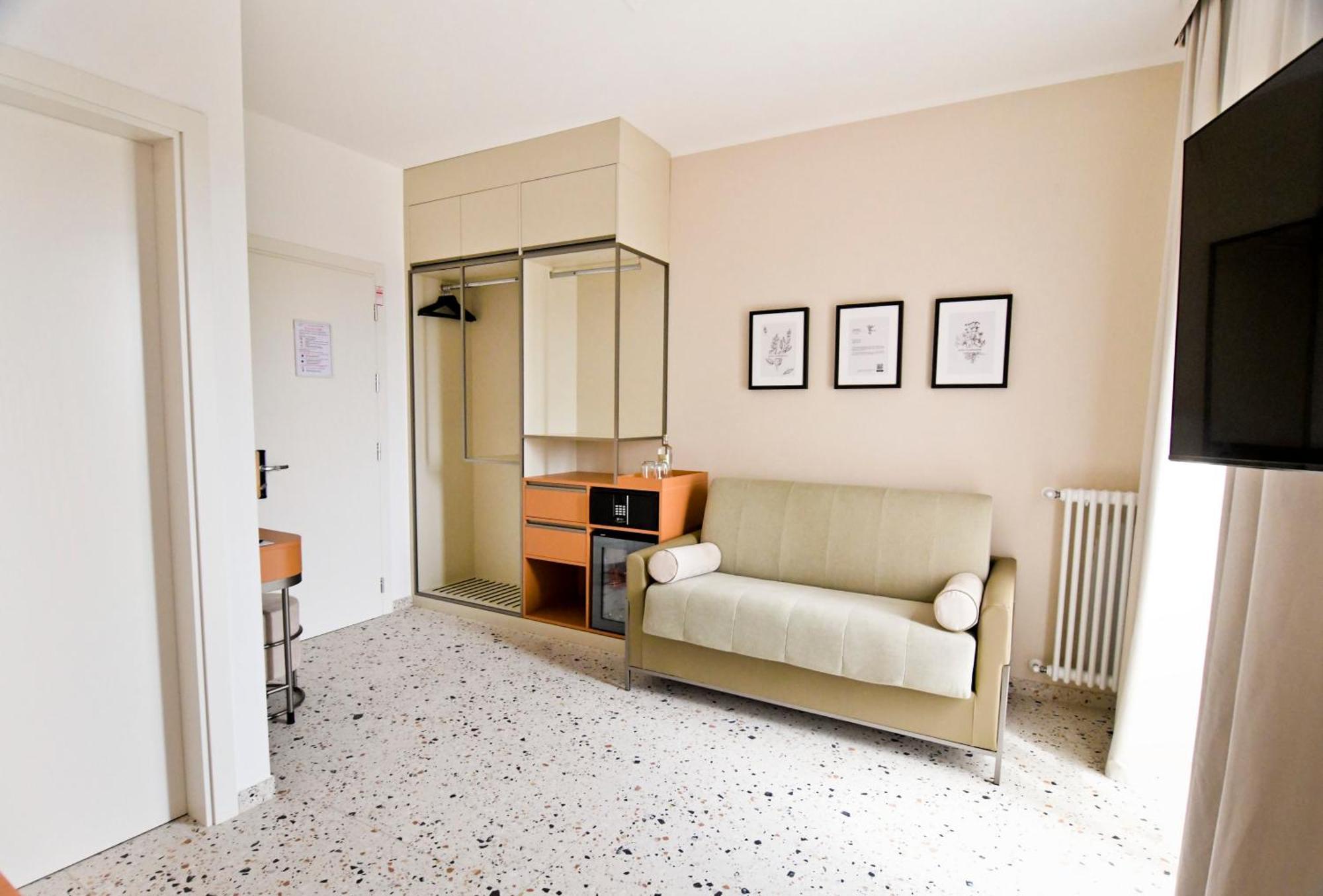 Double Room Balcony,1360199729:JPEG