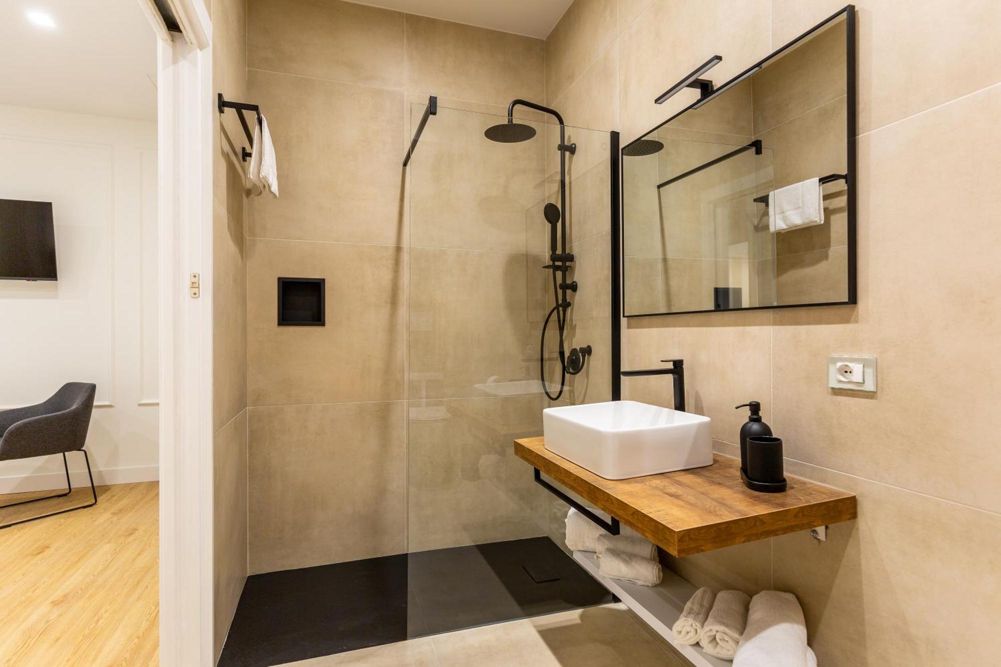 Junior Suite,1594535114:JPEG