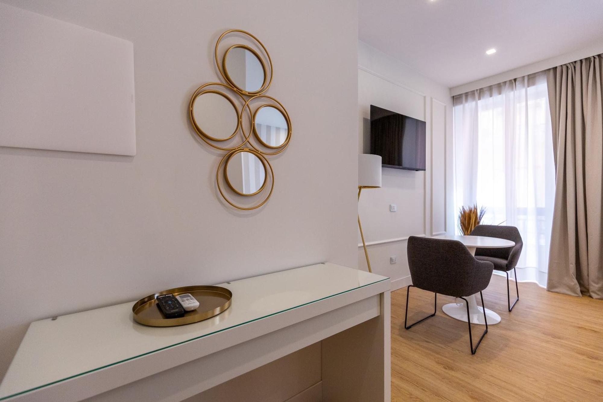 Junior Suite,1594535708:JPEG