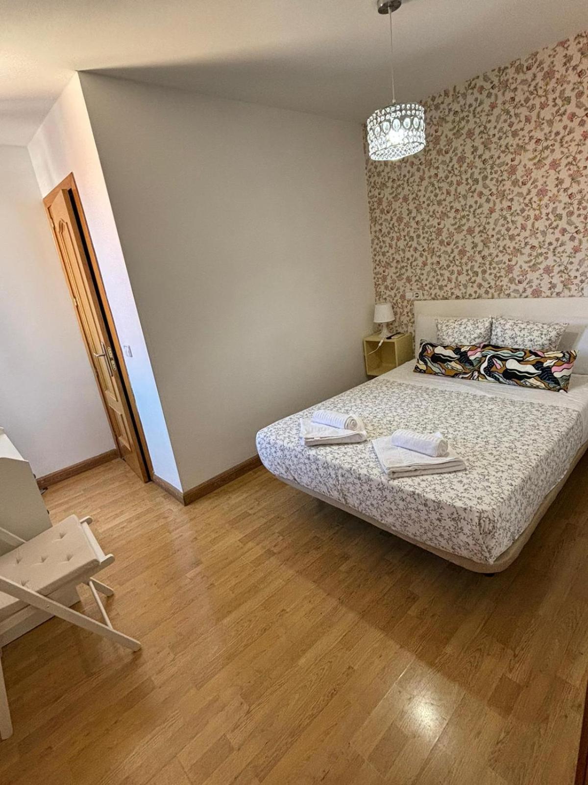 Double Room Private Bathroom