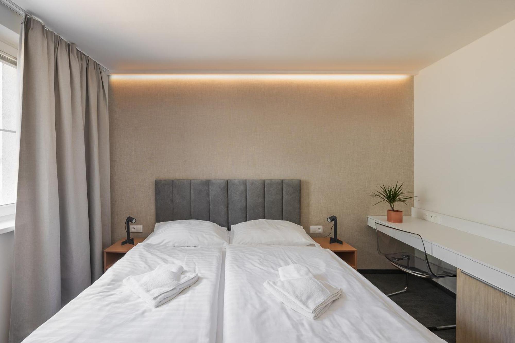 Superior Triple Room,1594681598:JPEG