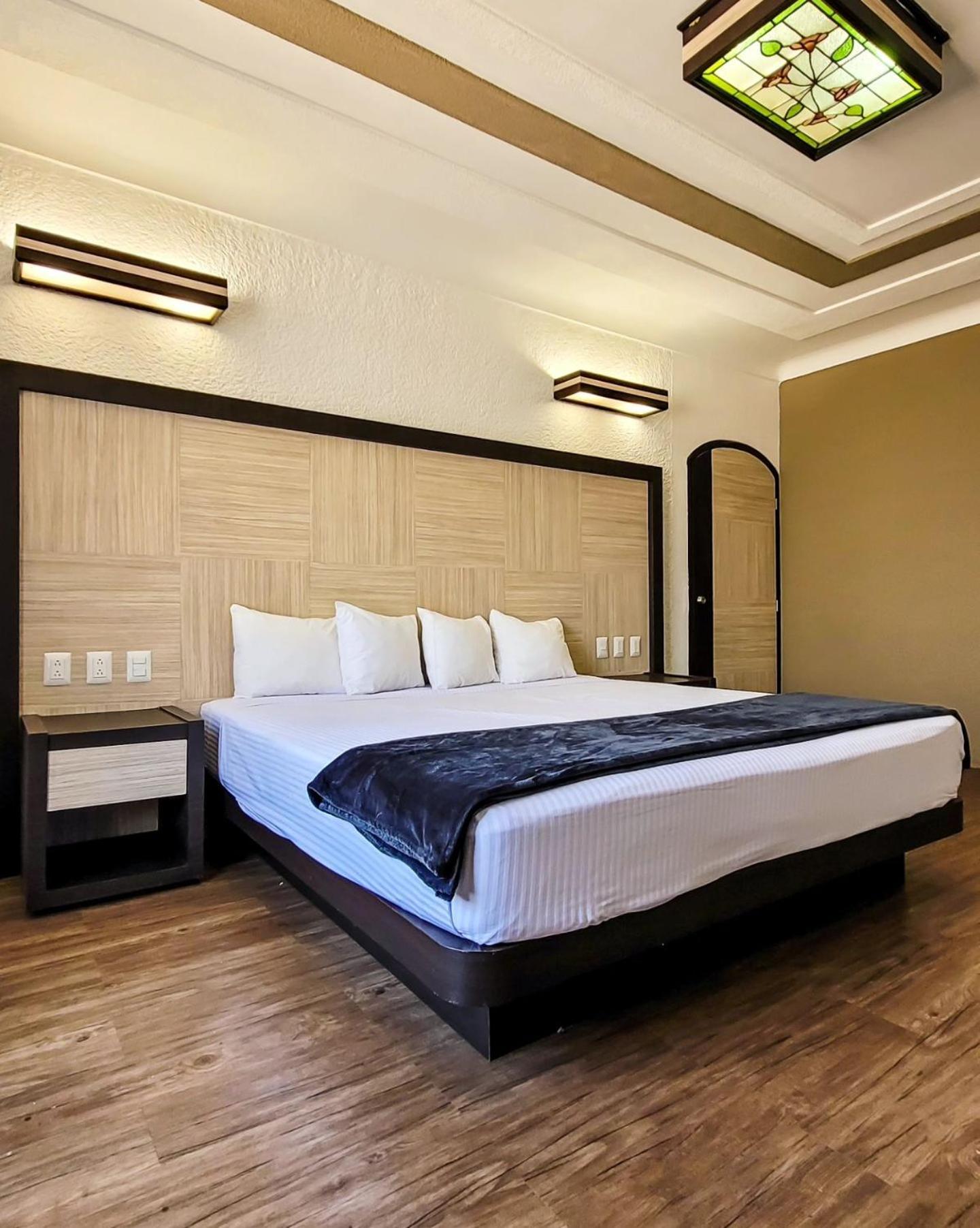 Standard Double Room,1654270084:JPEG