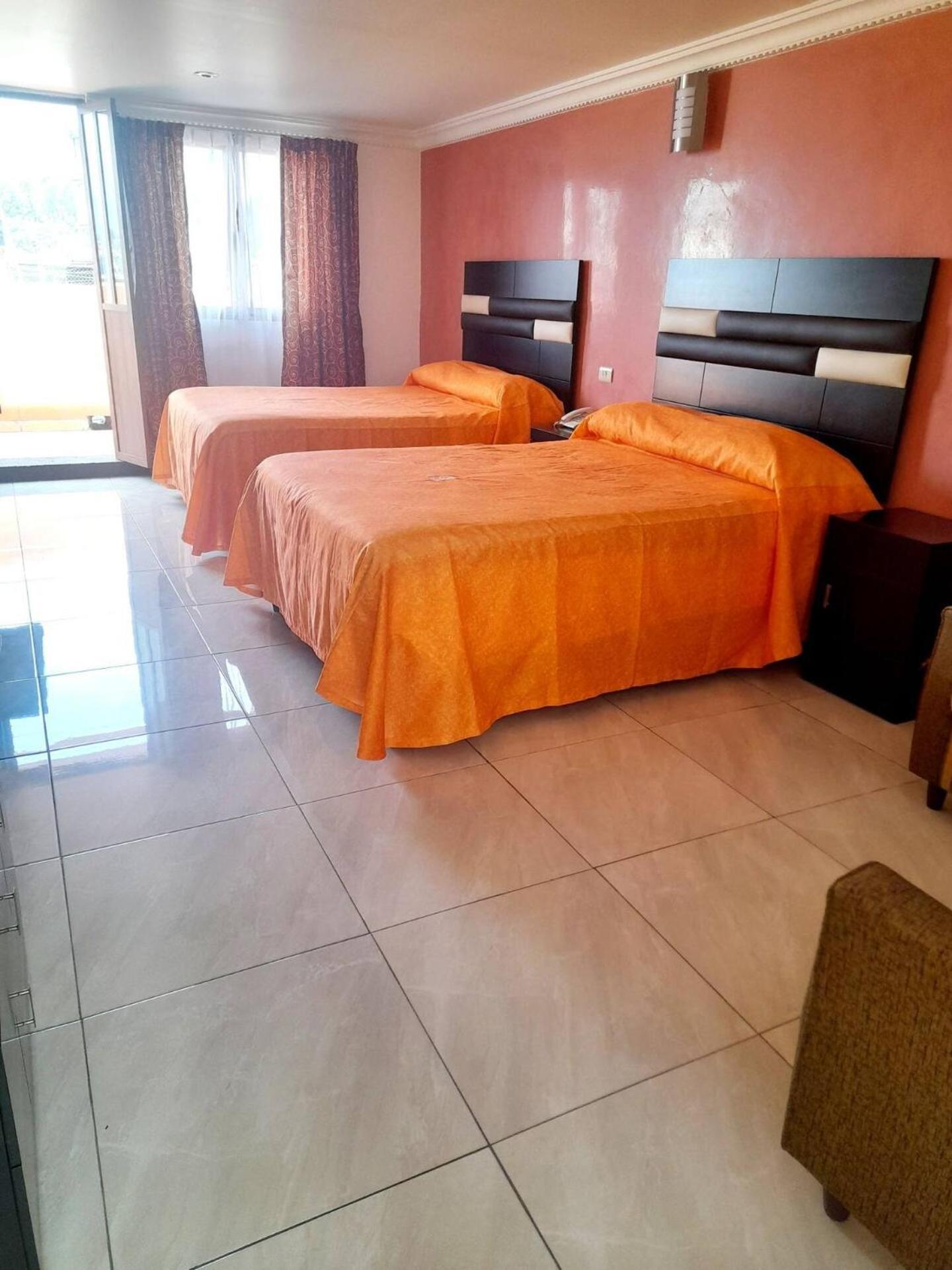 Twin Room,1594706398:JPEG