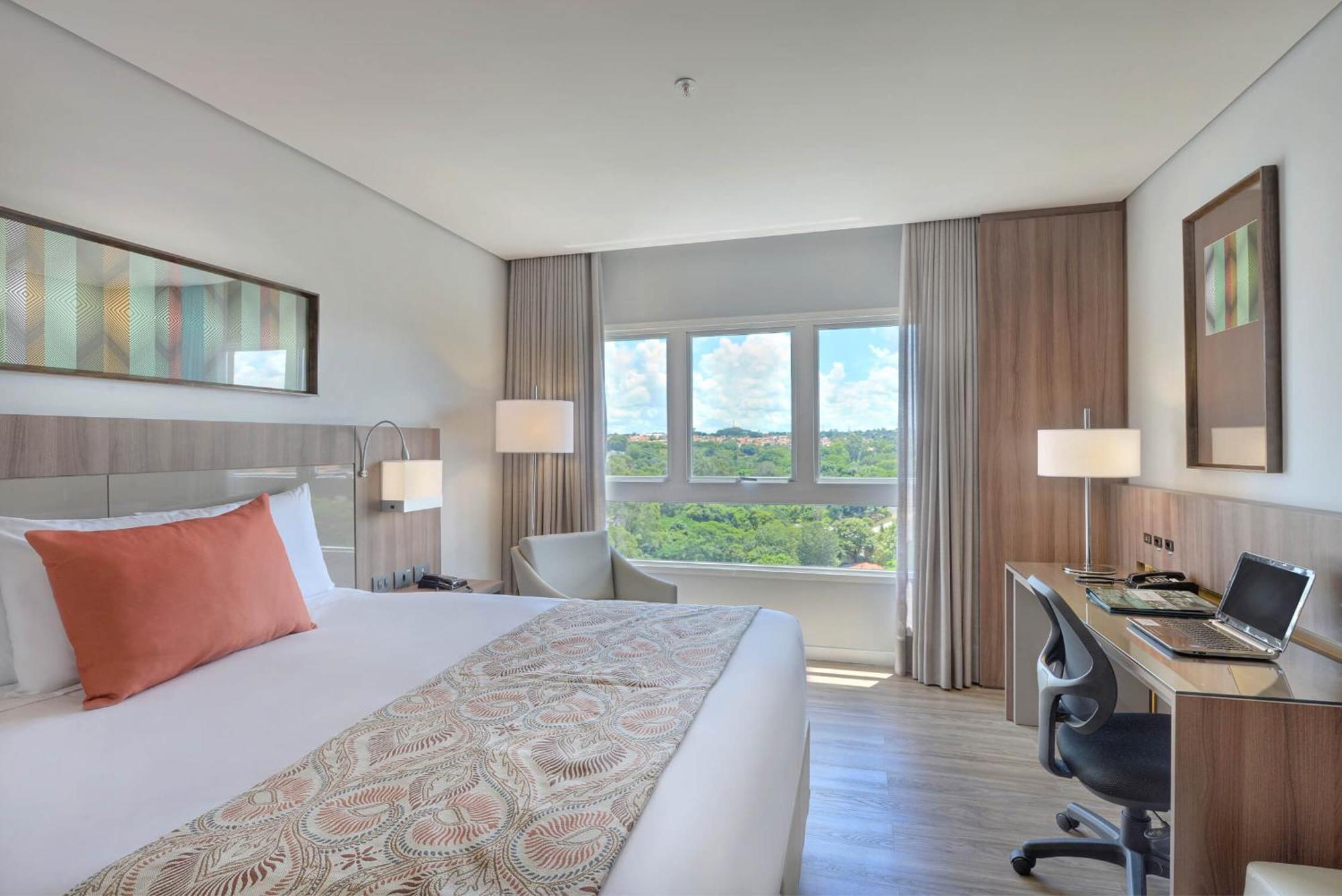 Deluxe King Room,1746951684:JPEG