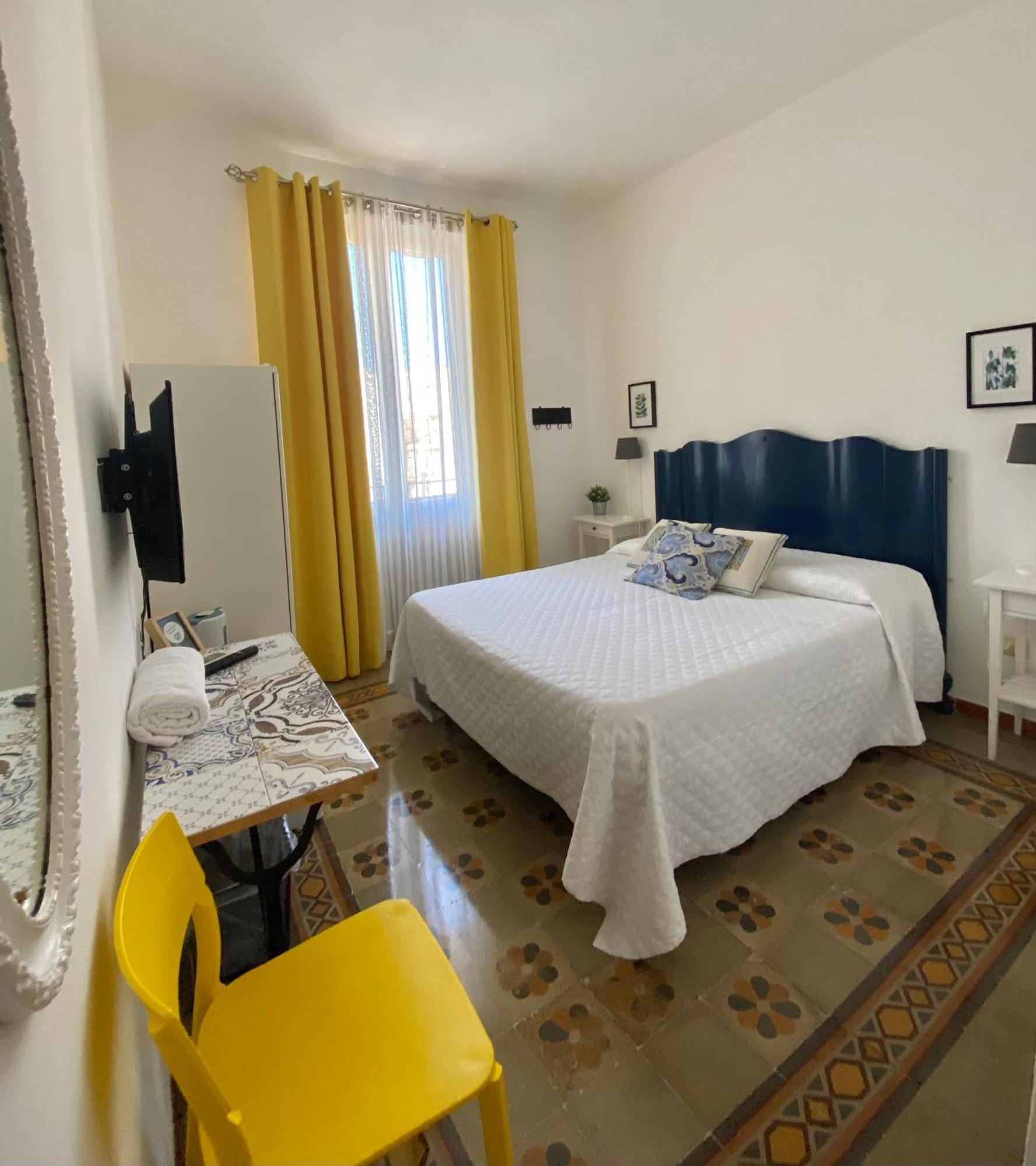 Double Room Private Bathroom