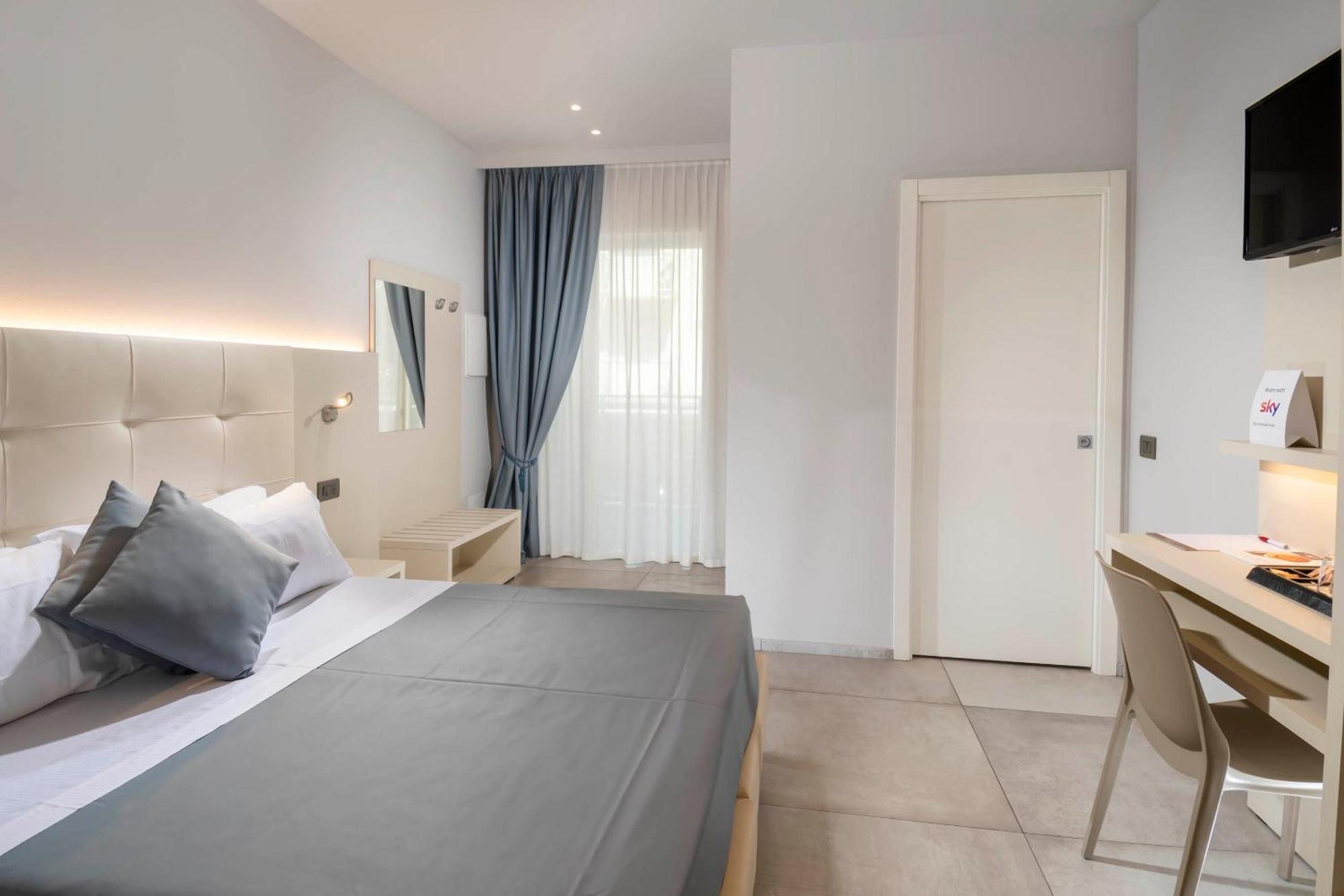 Superior Double Room,1594837053:JPEG