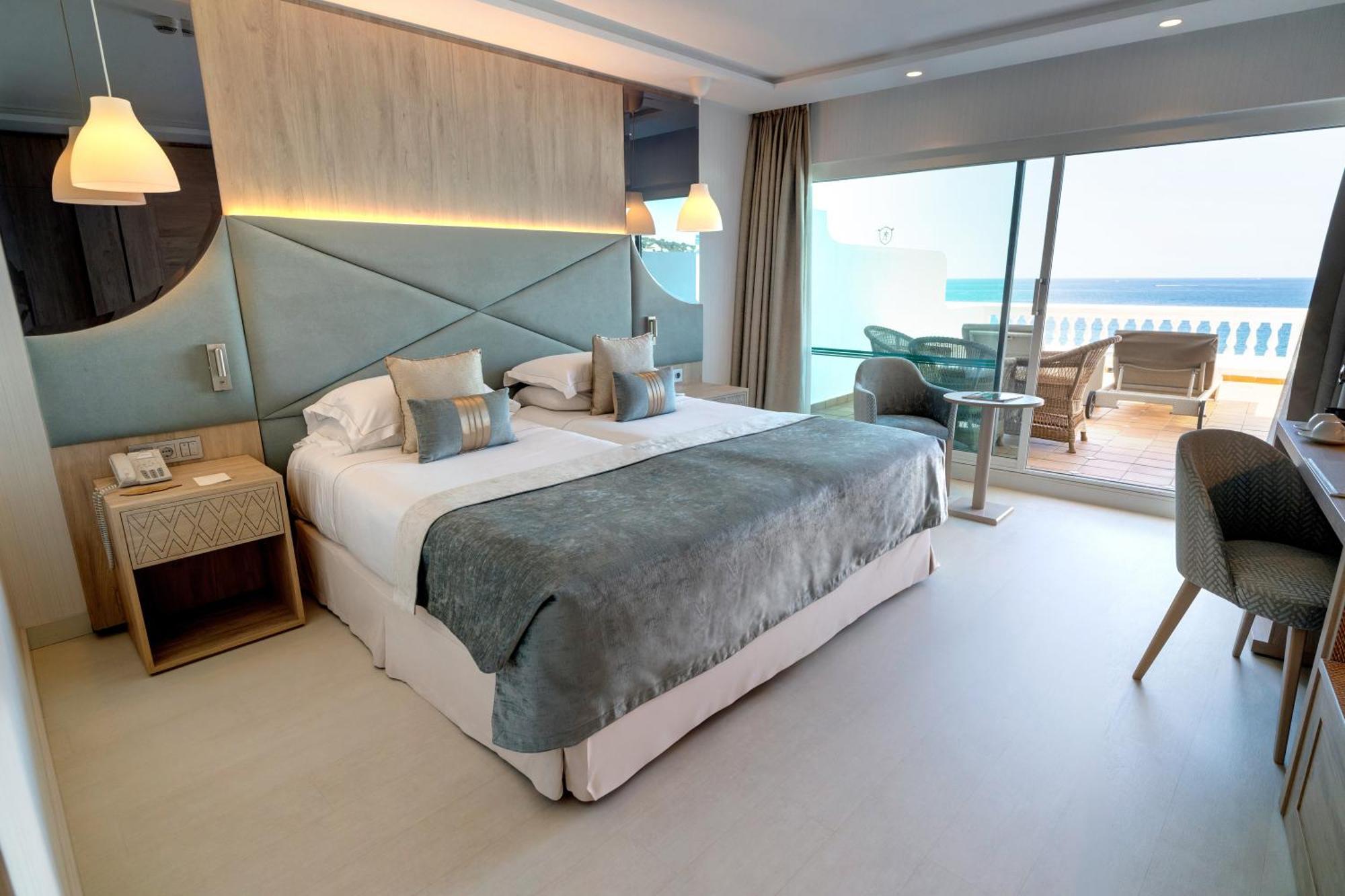 Superior Triple Room Sea View