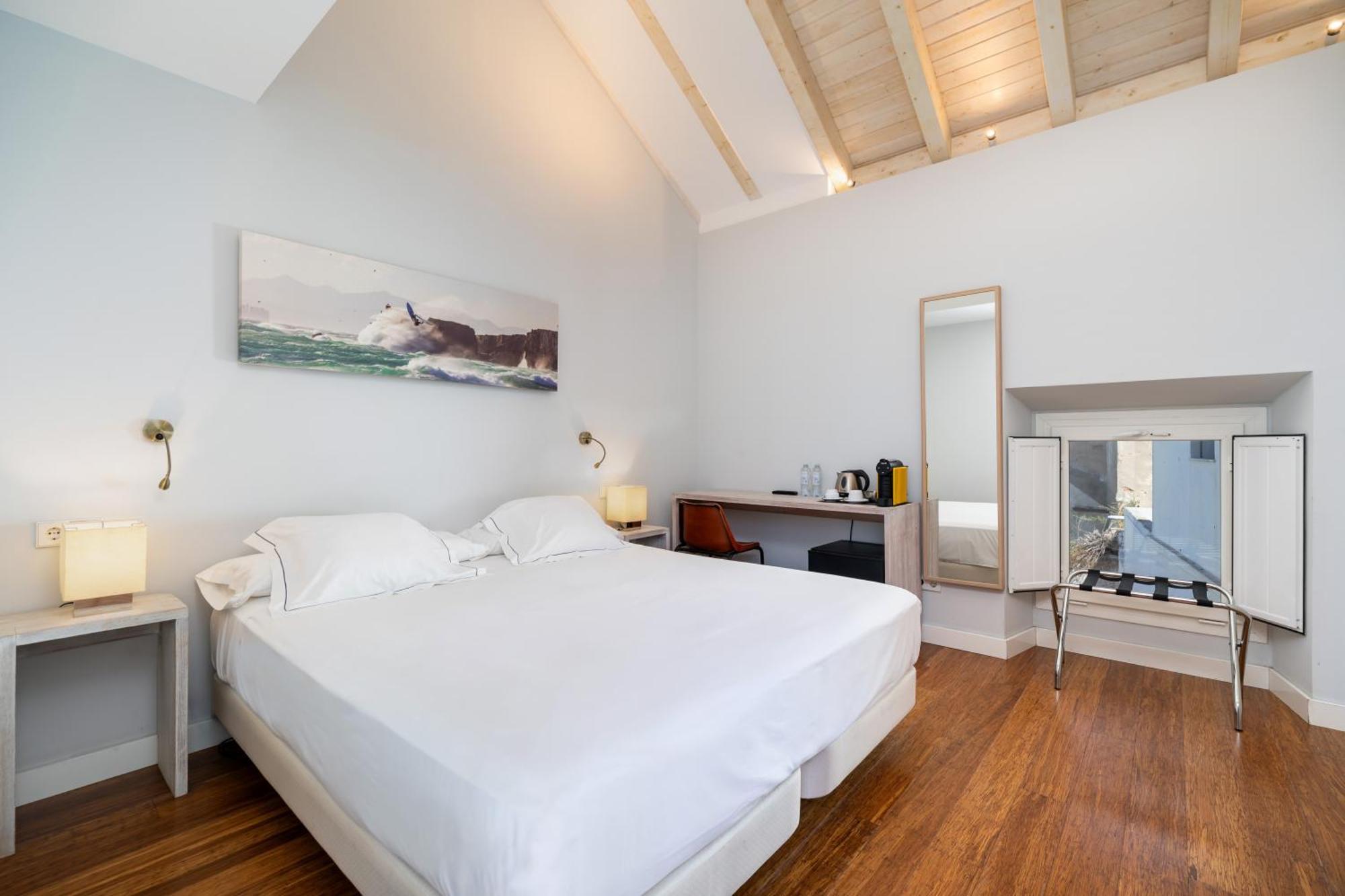 Premium Double Room,1595427162:JPEG