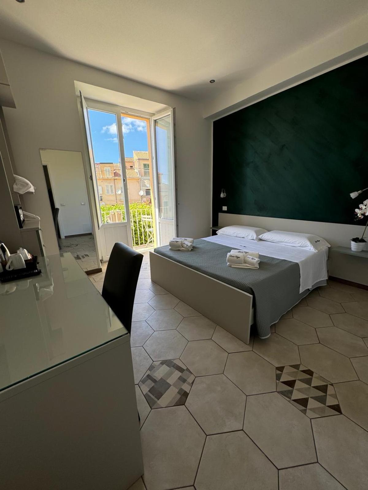 Superior Queen Room