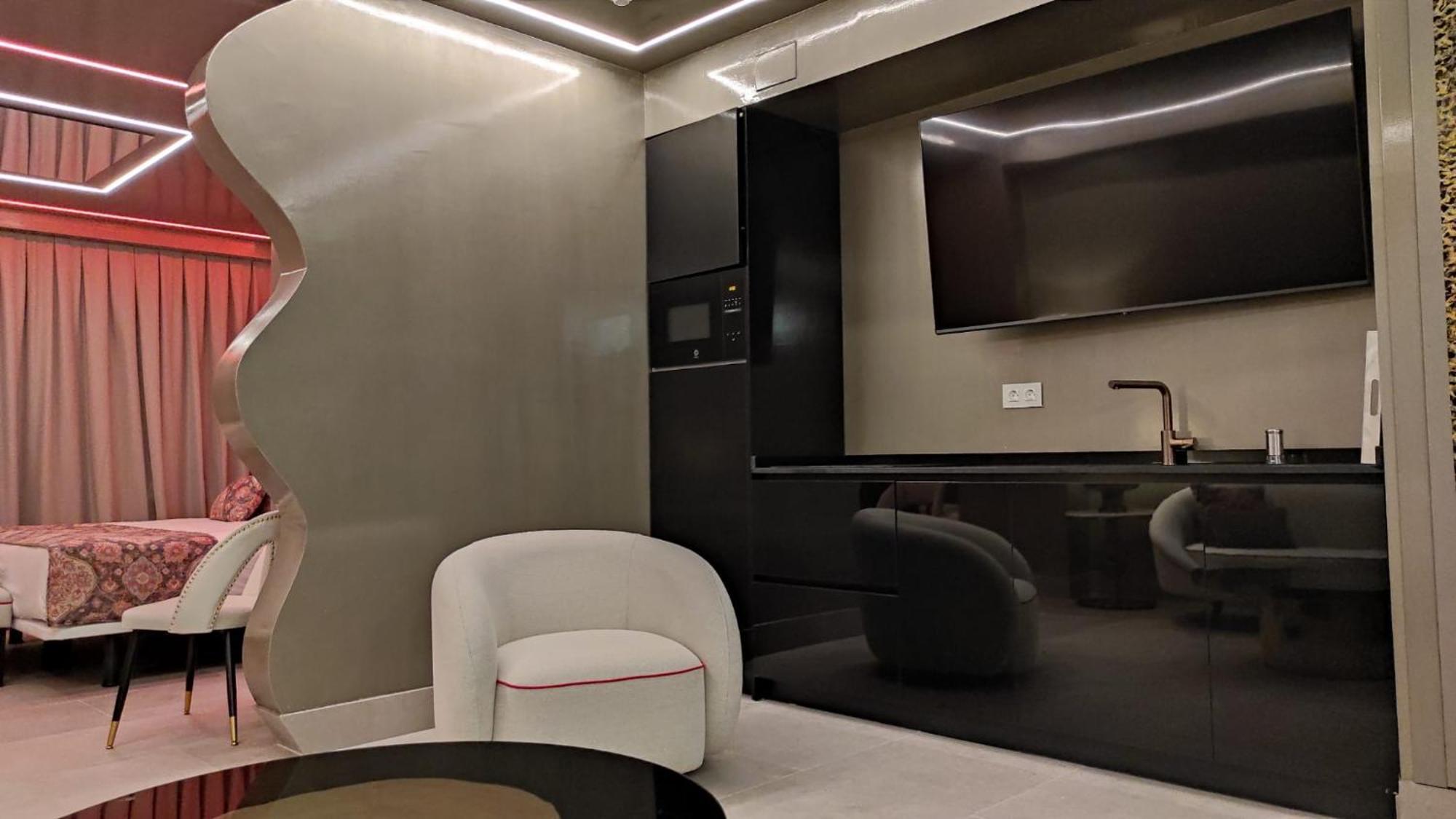 Deluxe Junior Suite,1596026646:JPEG