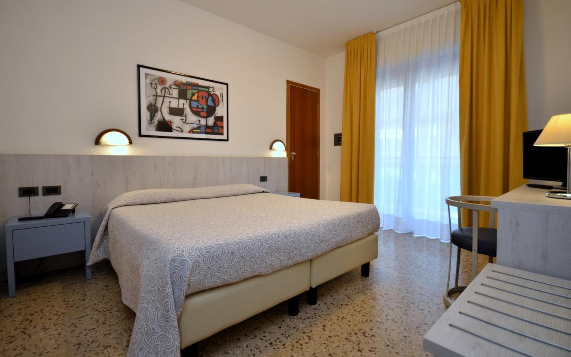 Double or Twin Room Balcony