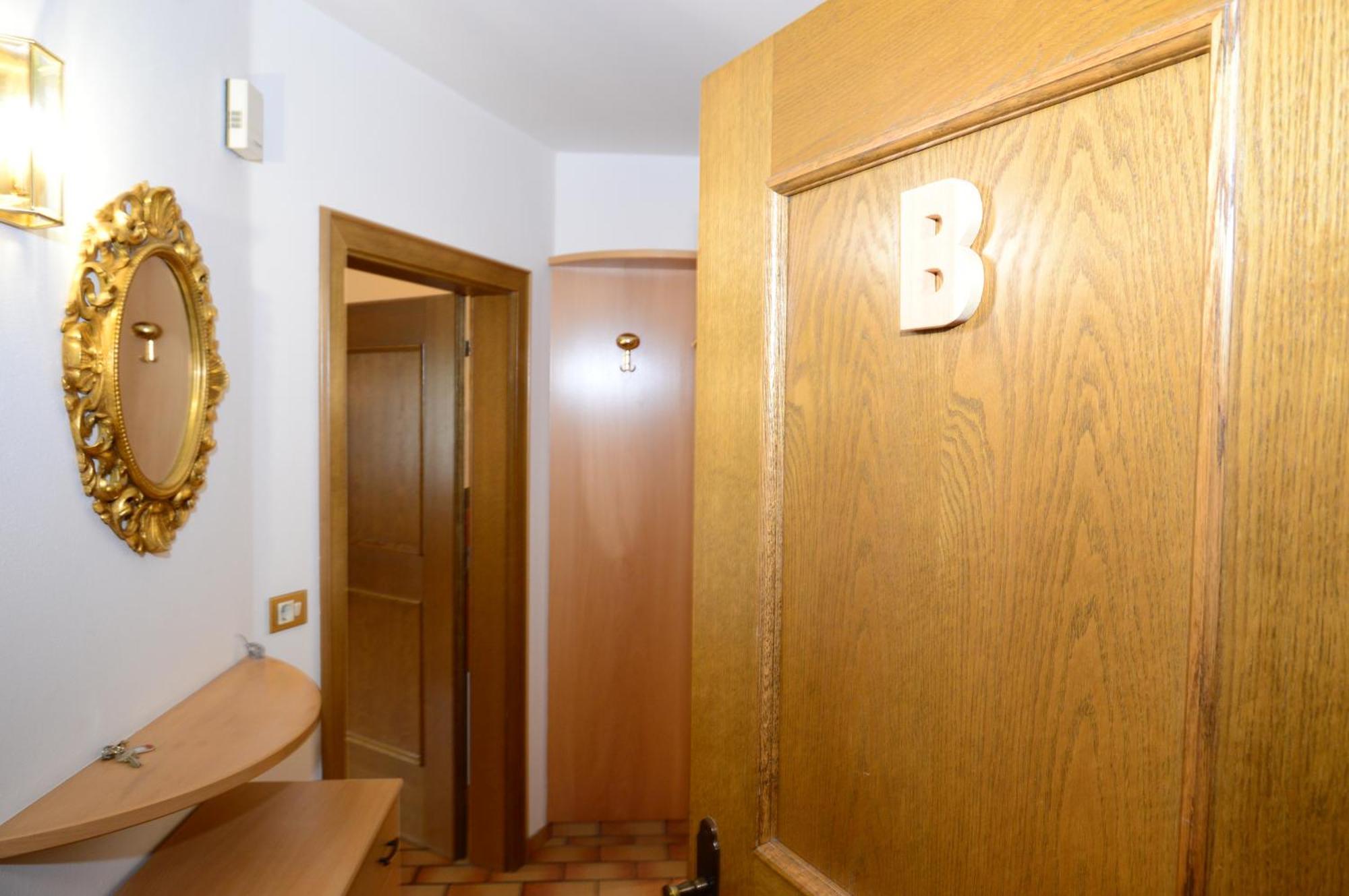 Large One-Bedroom Apartment