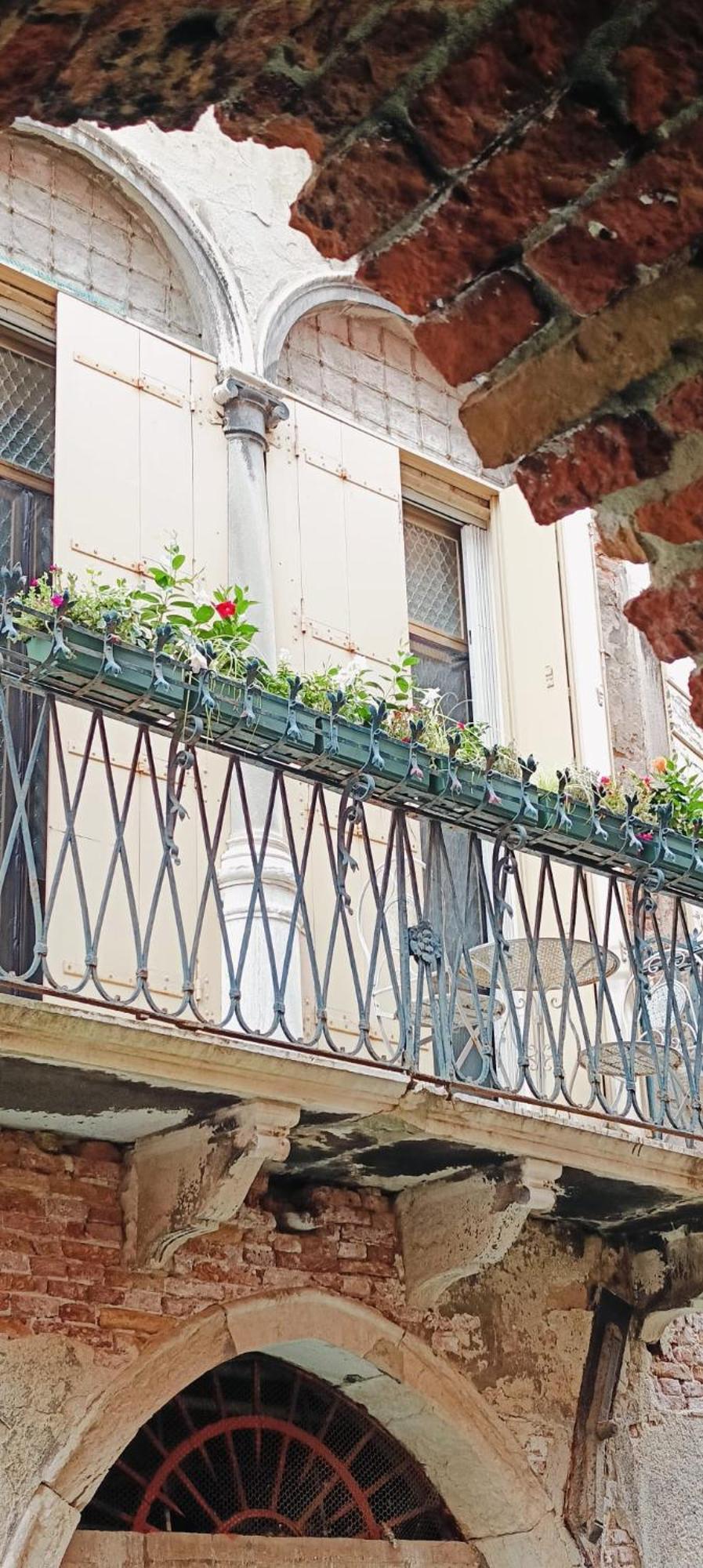 Double Room Balcony Canal View