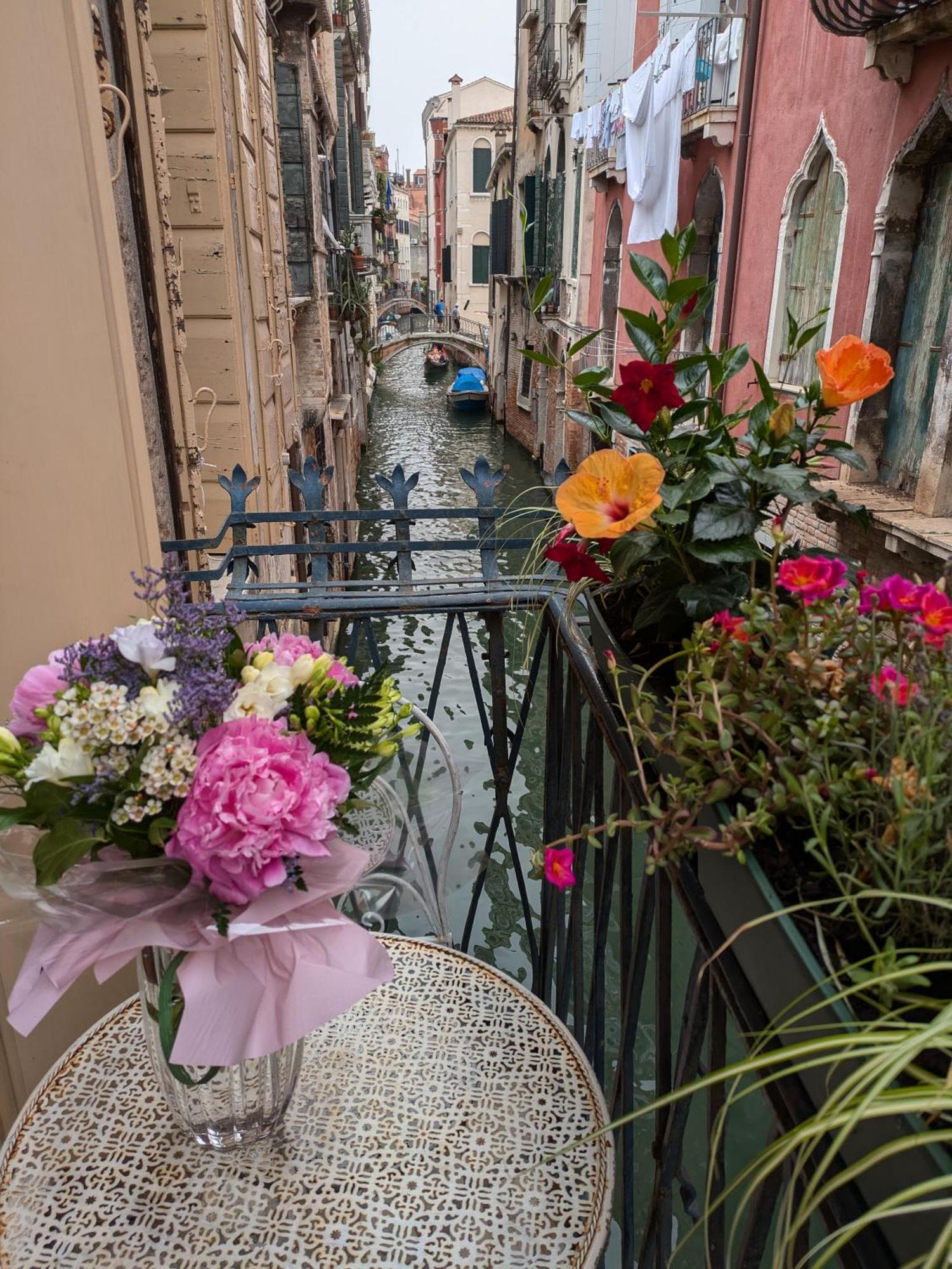 Double Room Balcony Canal View