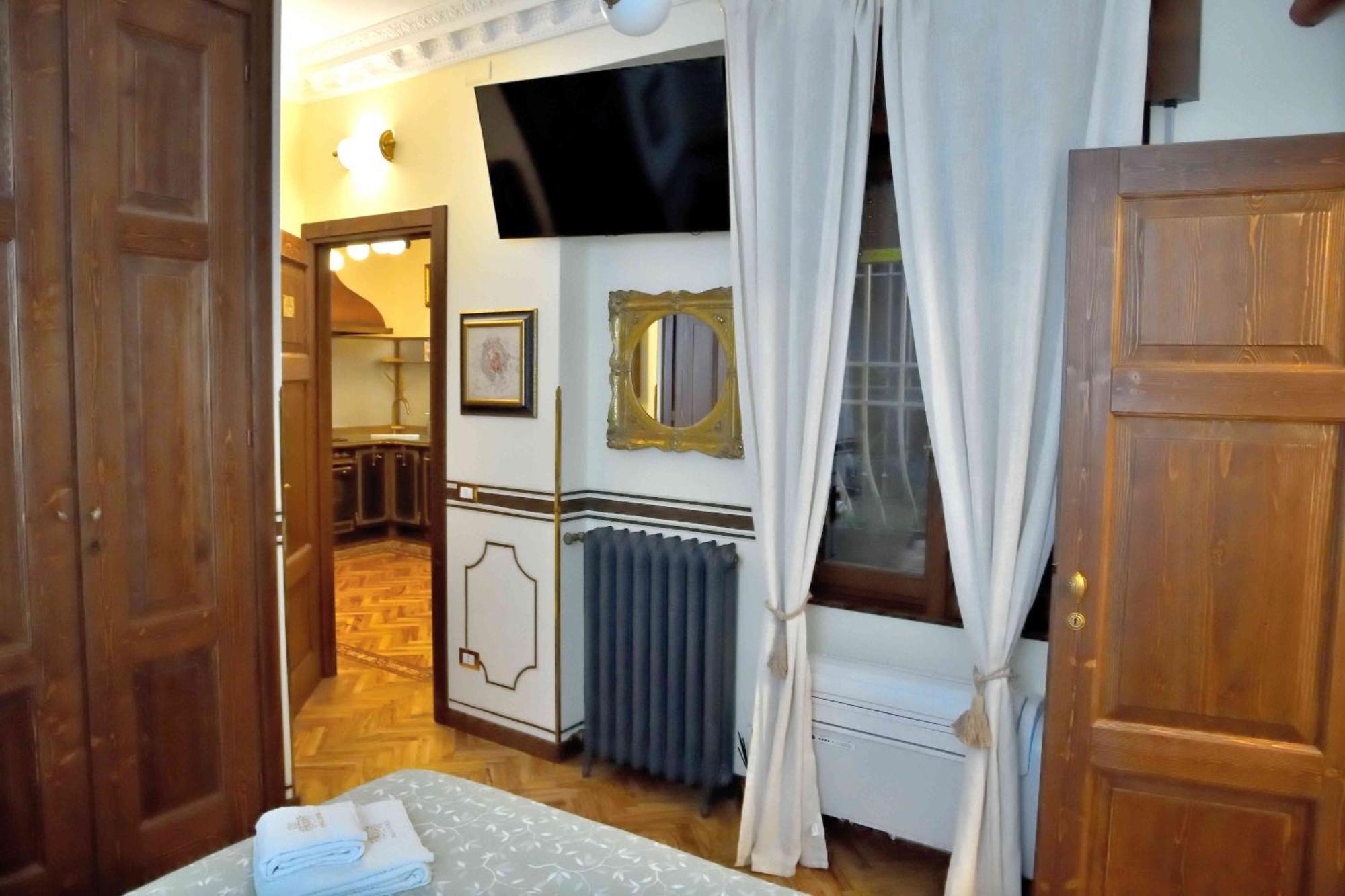 Double Room,1596975733:JPEG