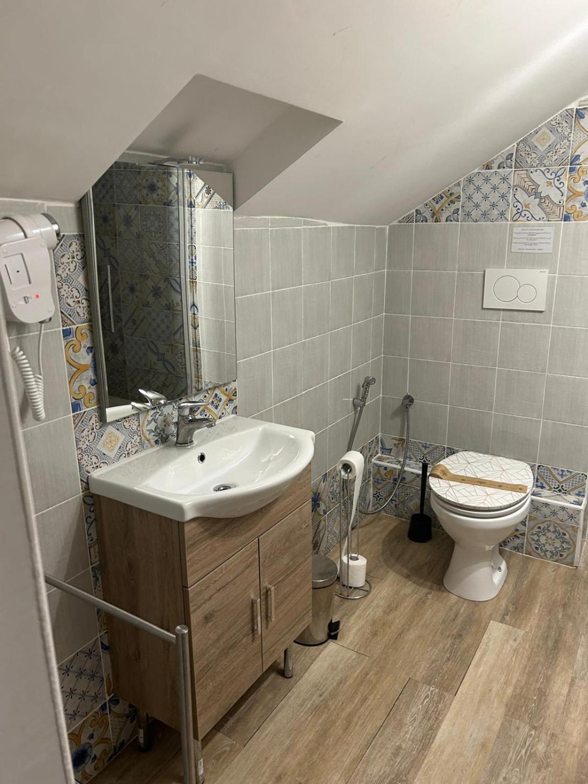 Economy Double Room
