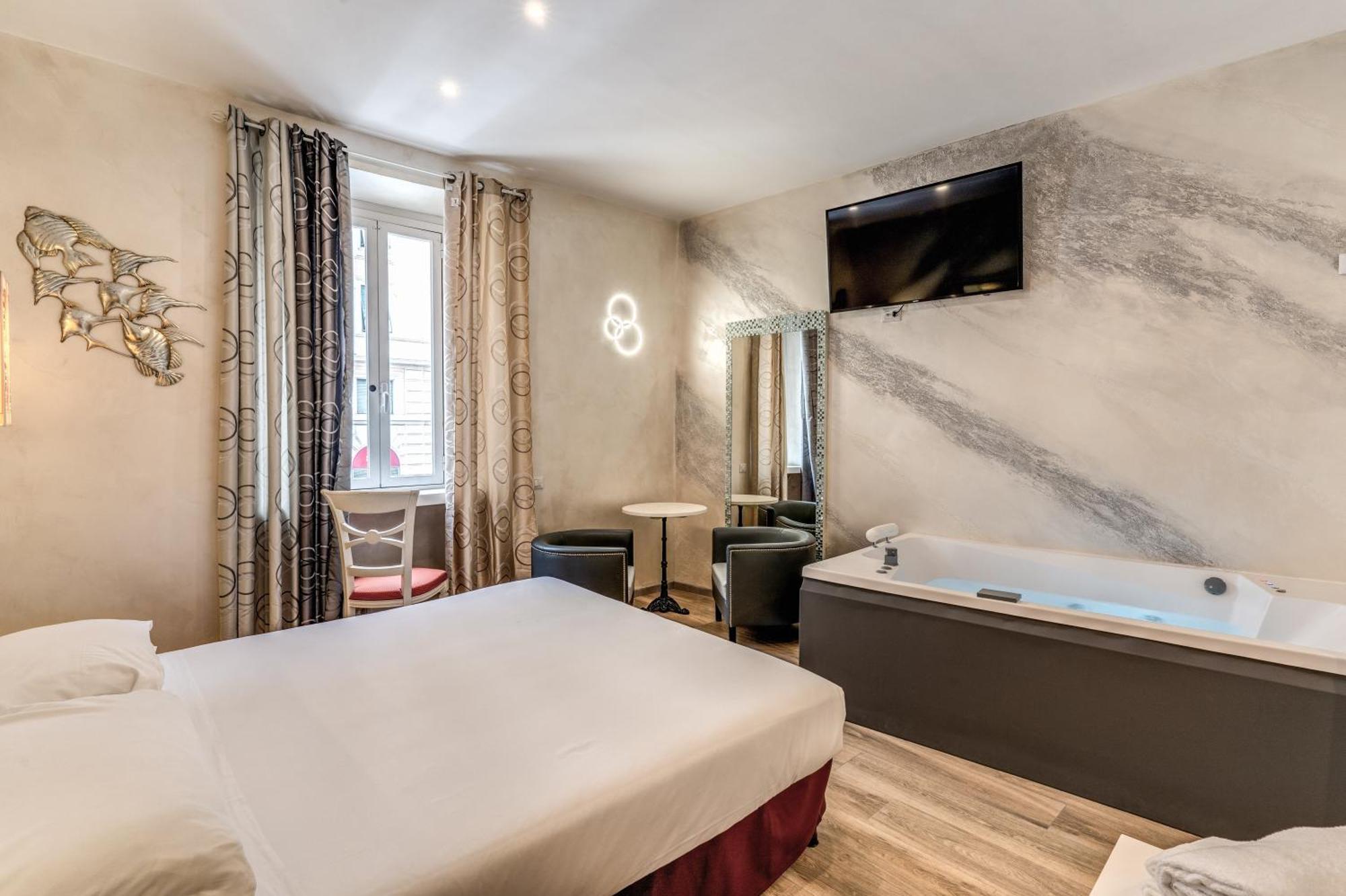 Deluxe Double Room,1598892182:JPEG