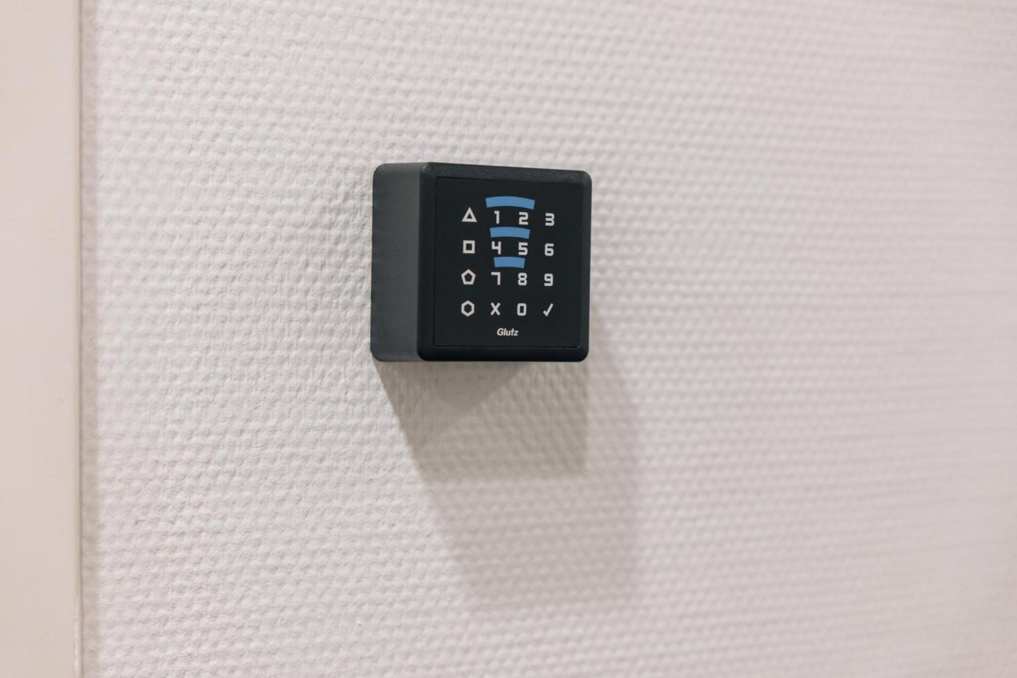 Single Room,1590907986:JPEG