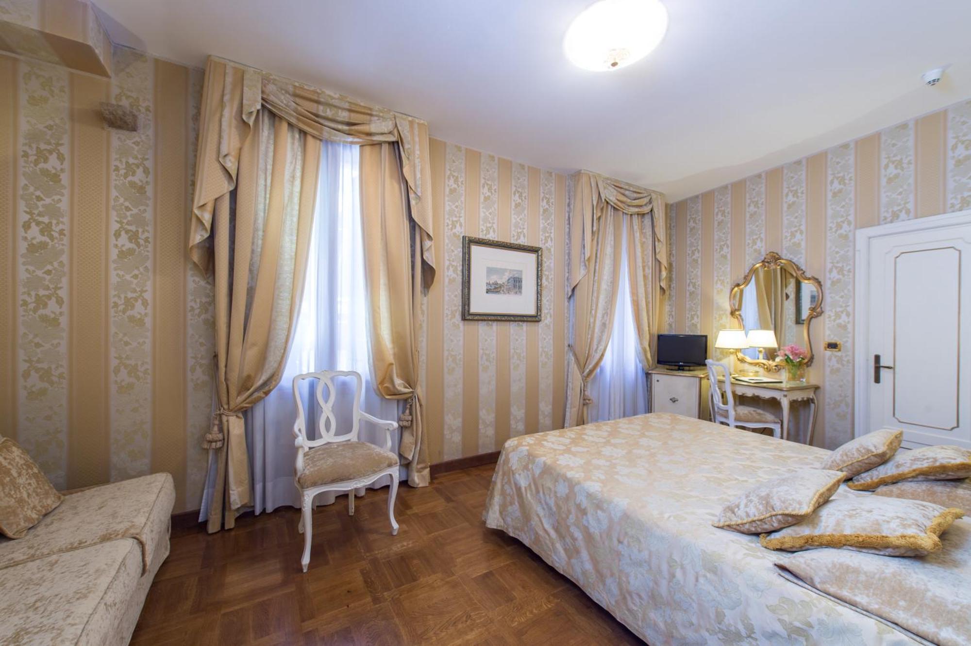 Double or Twin Room,1735935448:JPEG