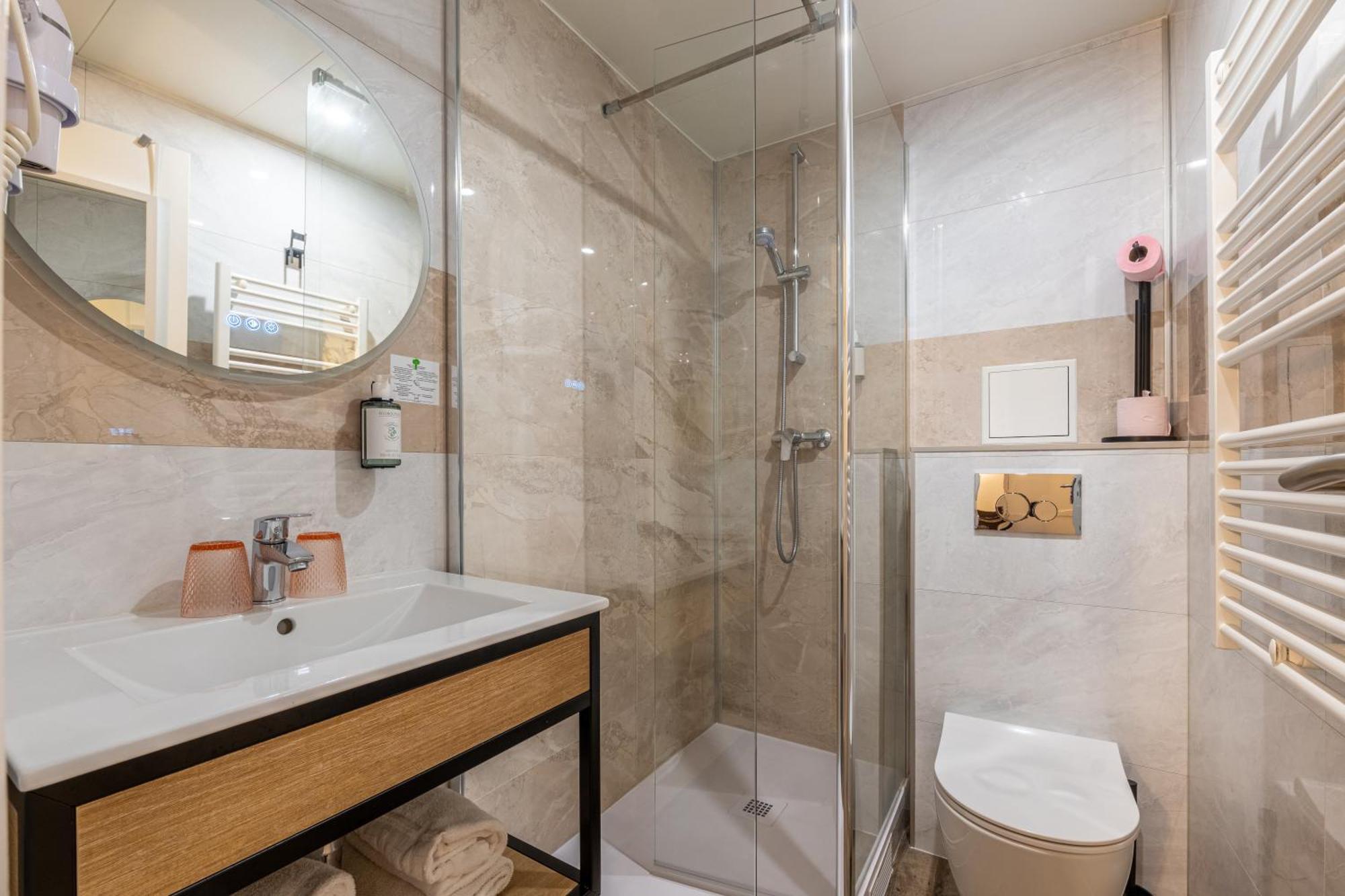 Single Room,1599648501:JPEG