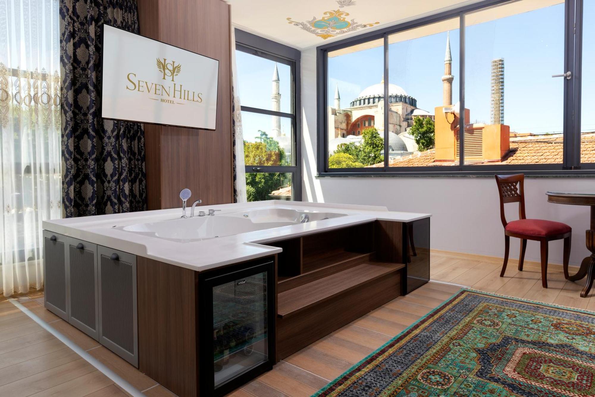Queen Suite Hagia Sophia View