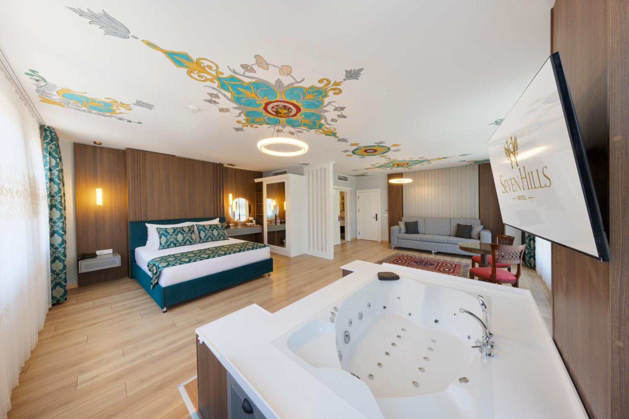Queen Suite Hagia Sophia View