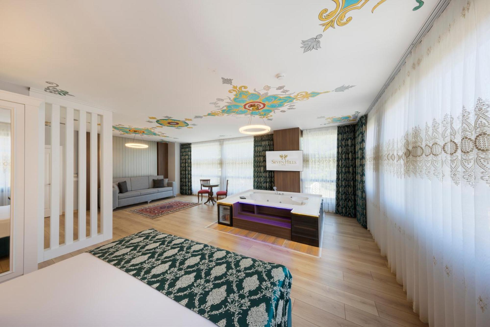 Queen Suite Hagia Sophia View