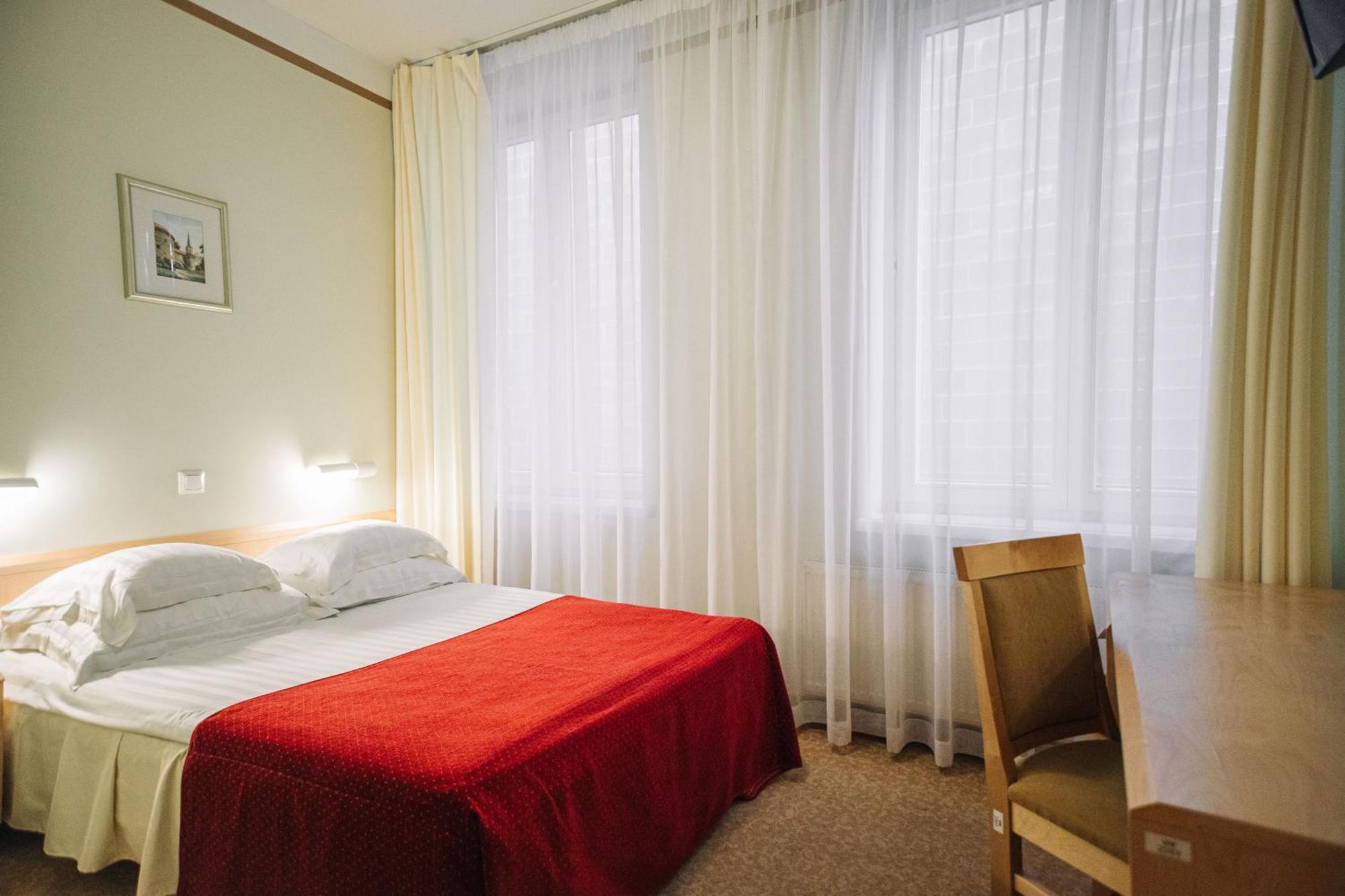 Standard Single Room,1600557674:JPEG