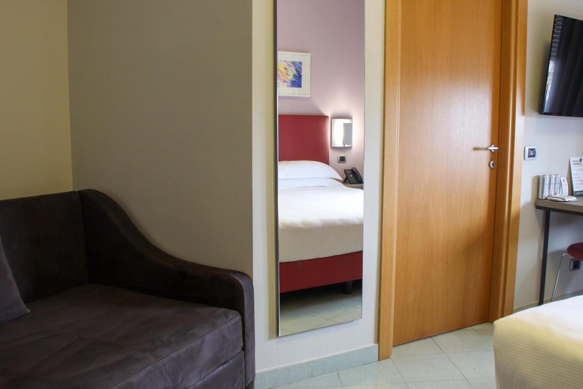 Triple Room,1547507779:JPEG