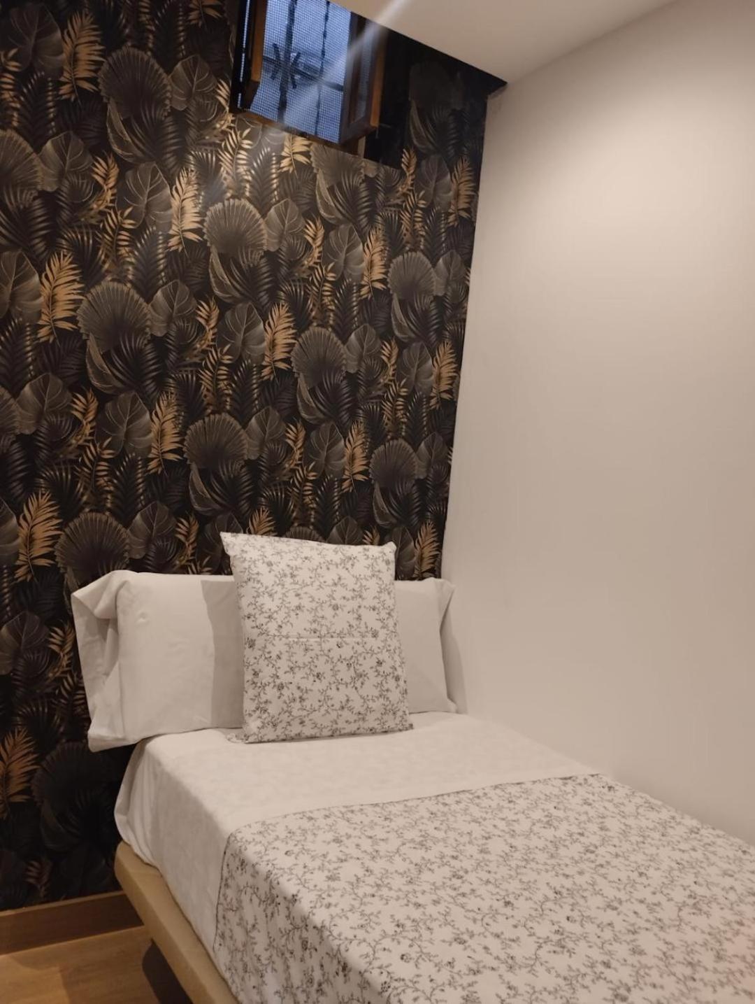Budget Single Room,1610382585:JPEG
