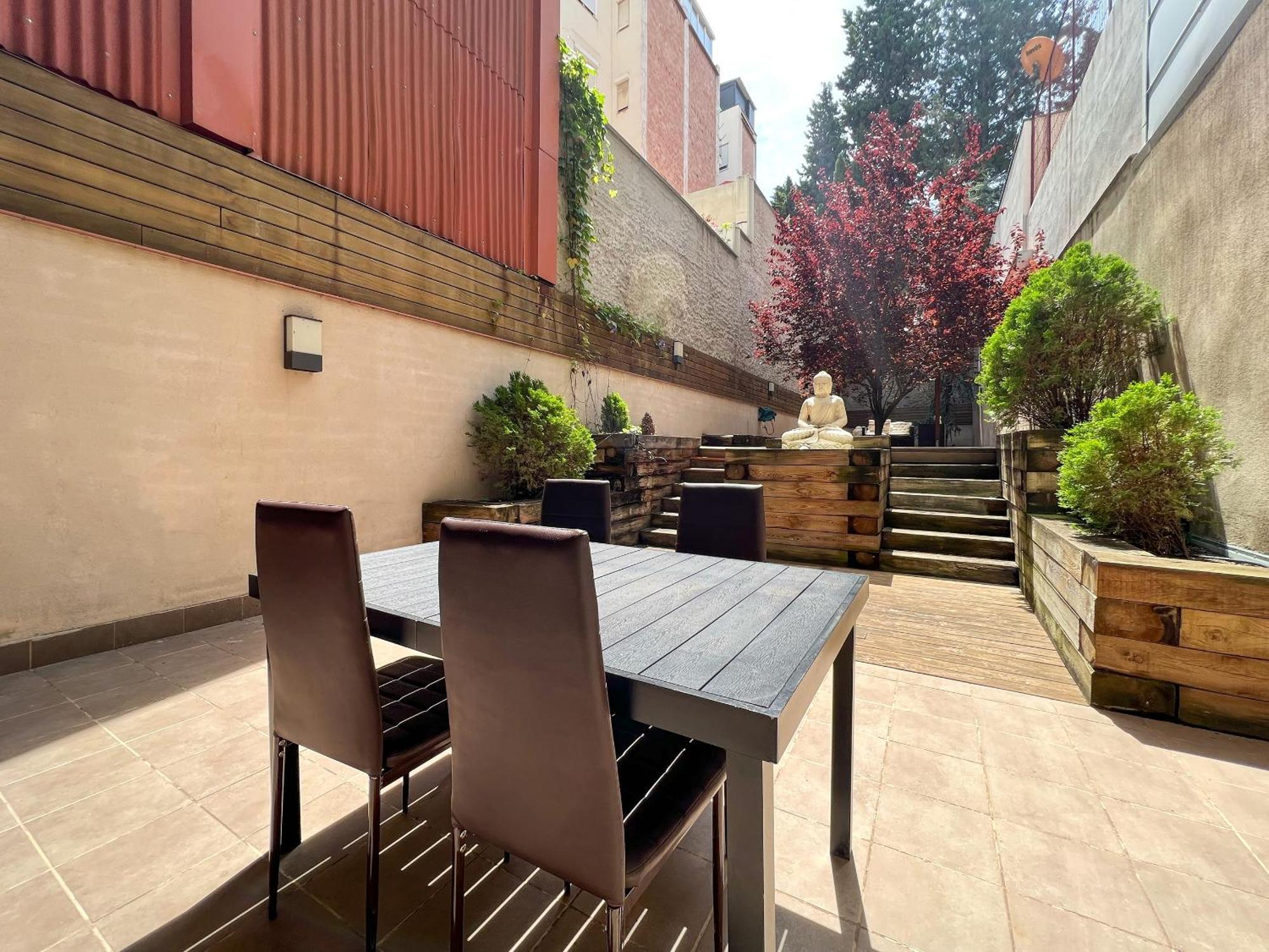 One-Bedroom Apartment Garden