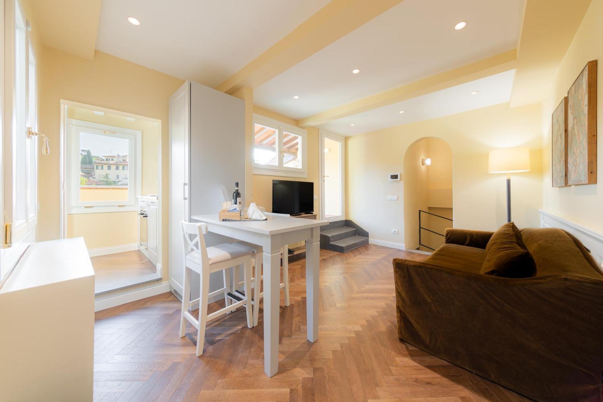Maisonette,1601829454:JPEG