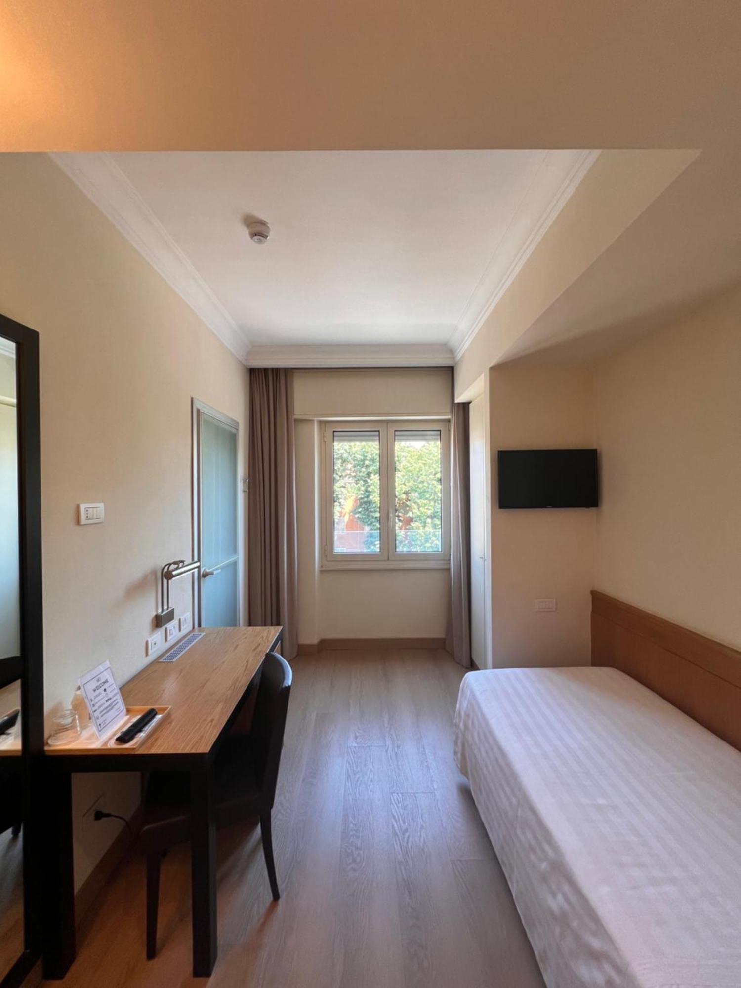 Single Room,1602327414:JPEG