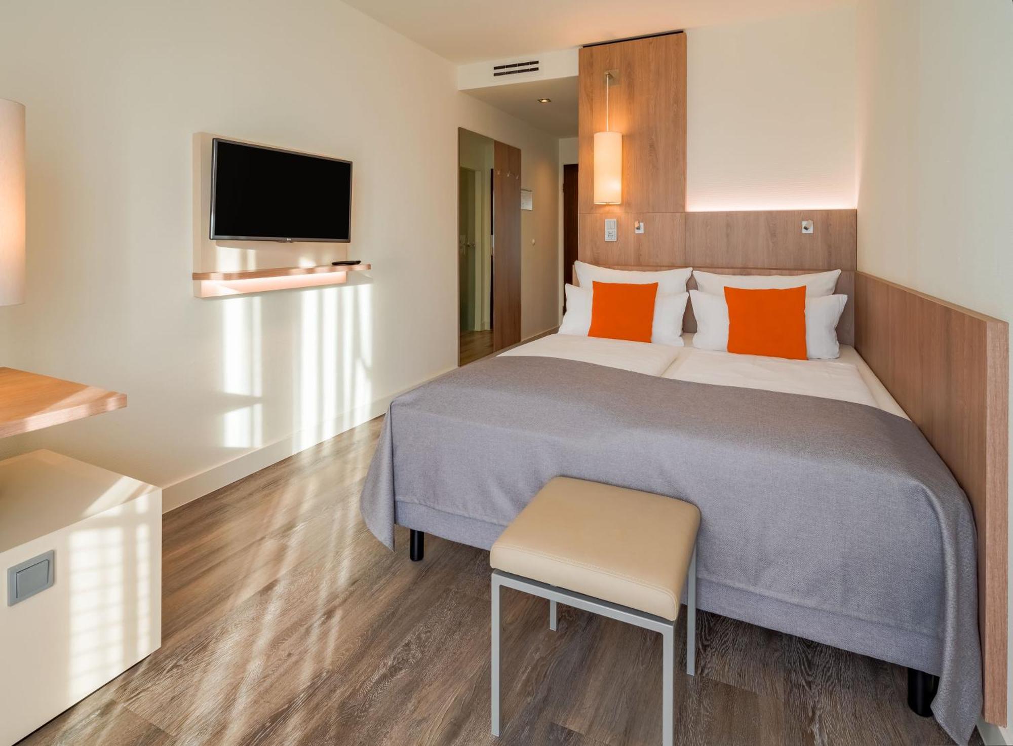 Queensize Double Room 160 x 200 cm