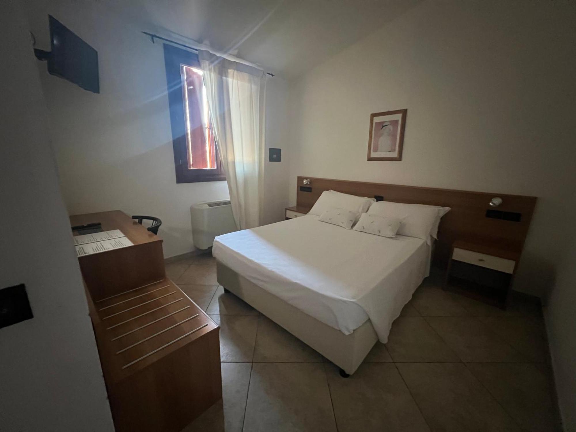 Superior Single Room,1646974748:JPEG