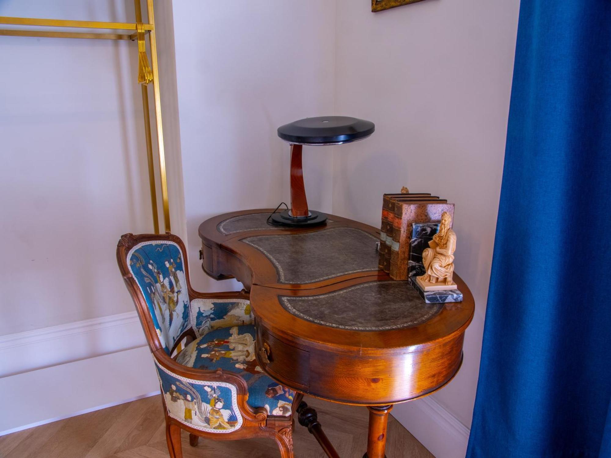 Queen Room Balcony