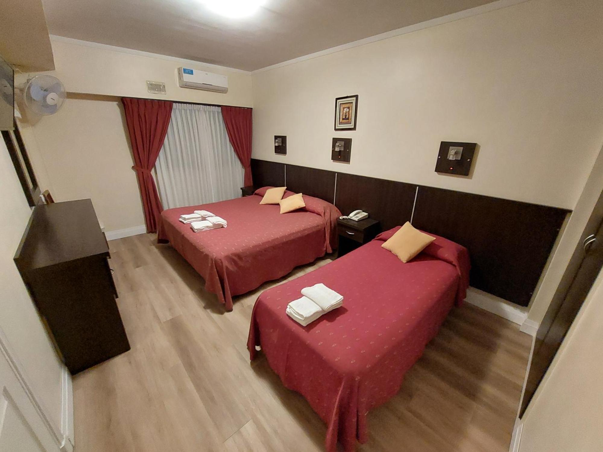 Triple Room,1602969812:JPEG