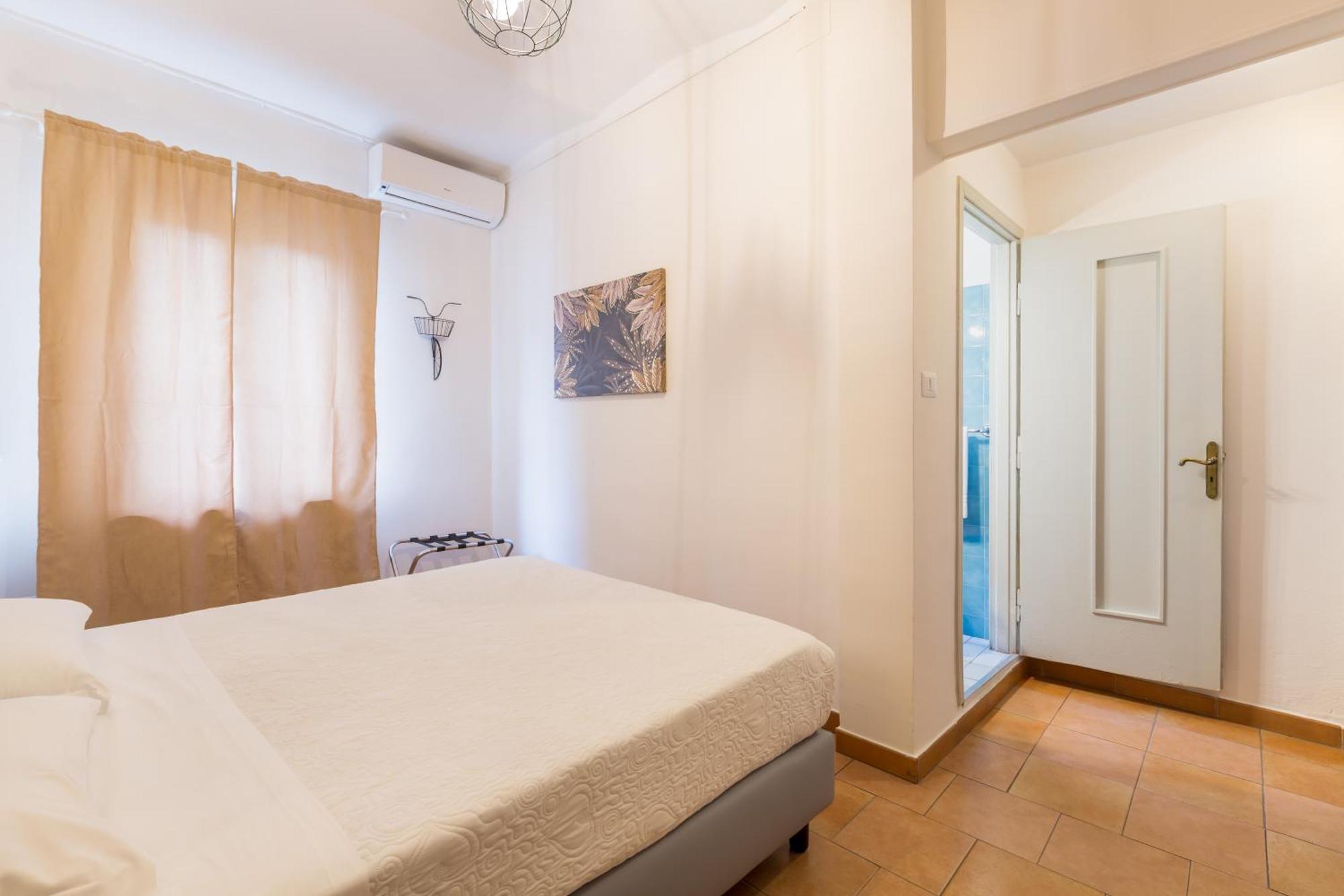 Double Room,1602982775:JPEG