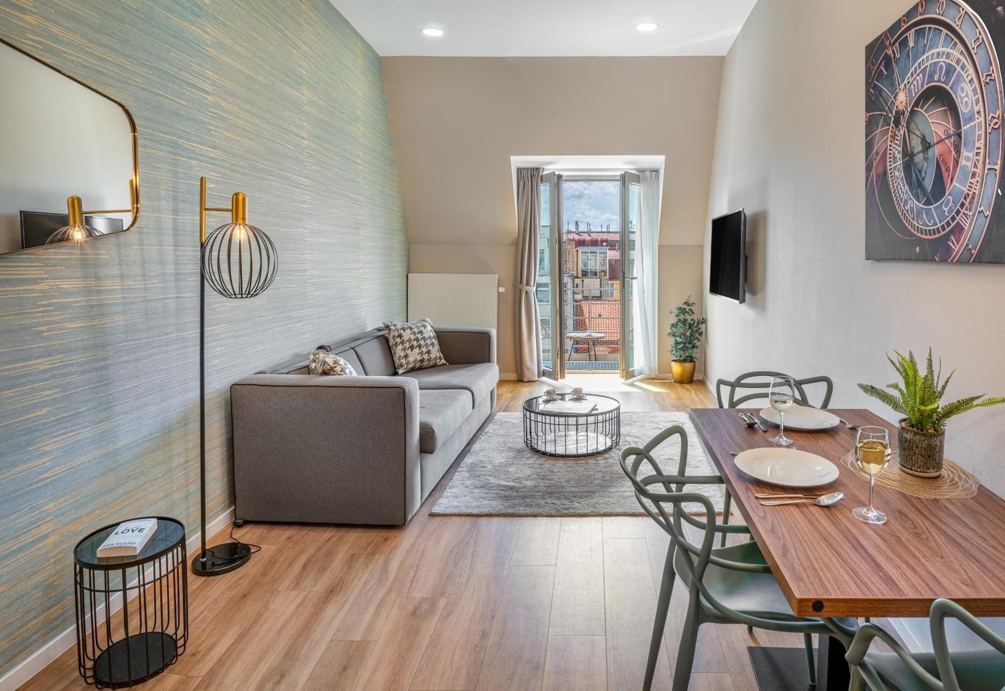 Luxury One Bedroom Apartment with Terrace