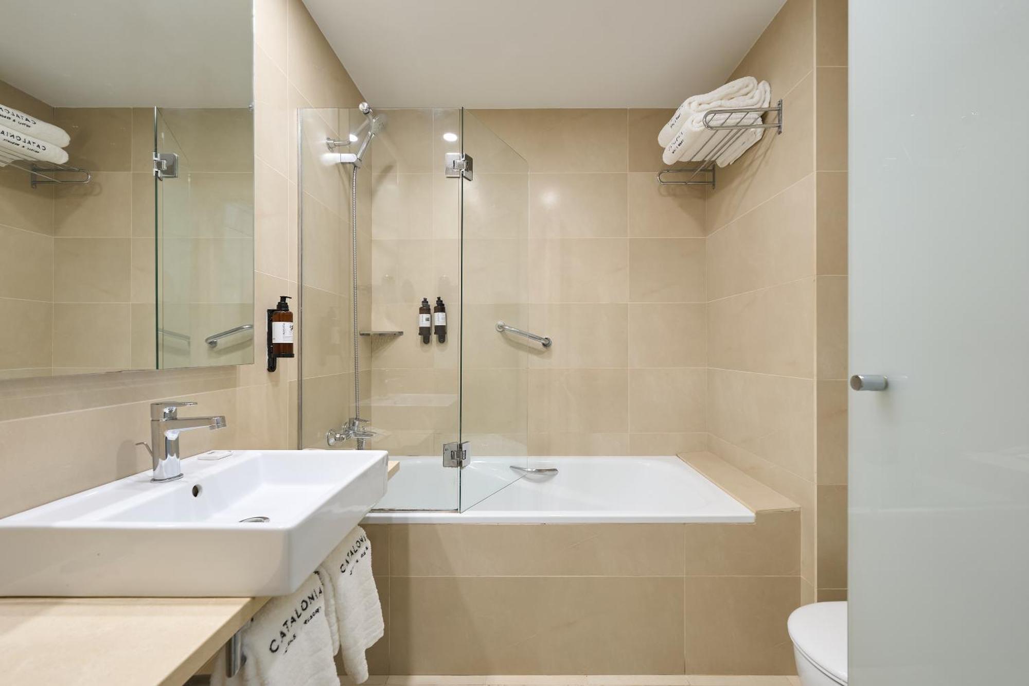 Triple Room,1603731849:JPEG