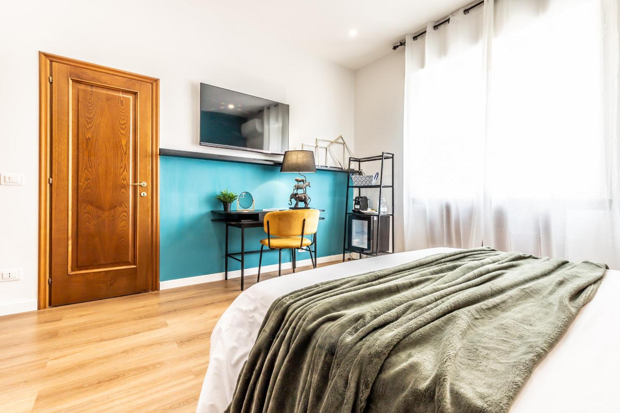 Large Double Room