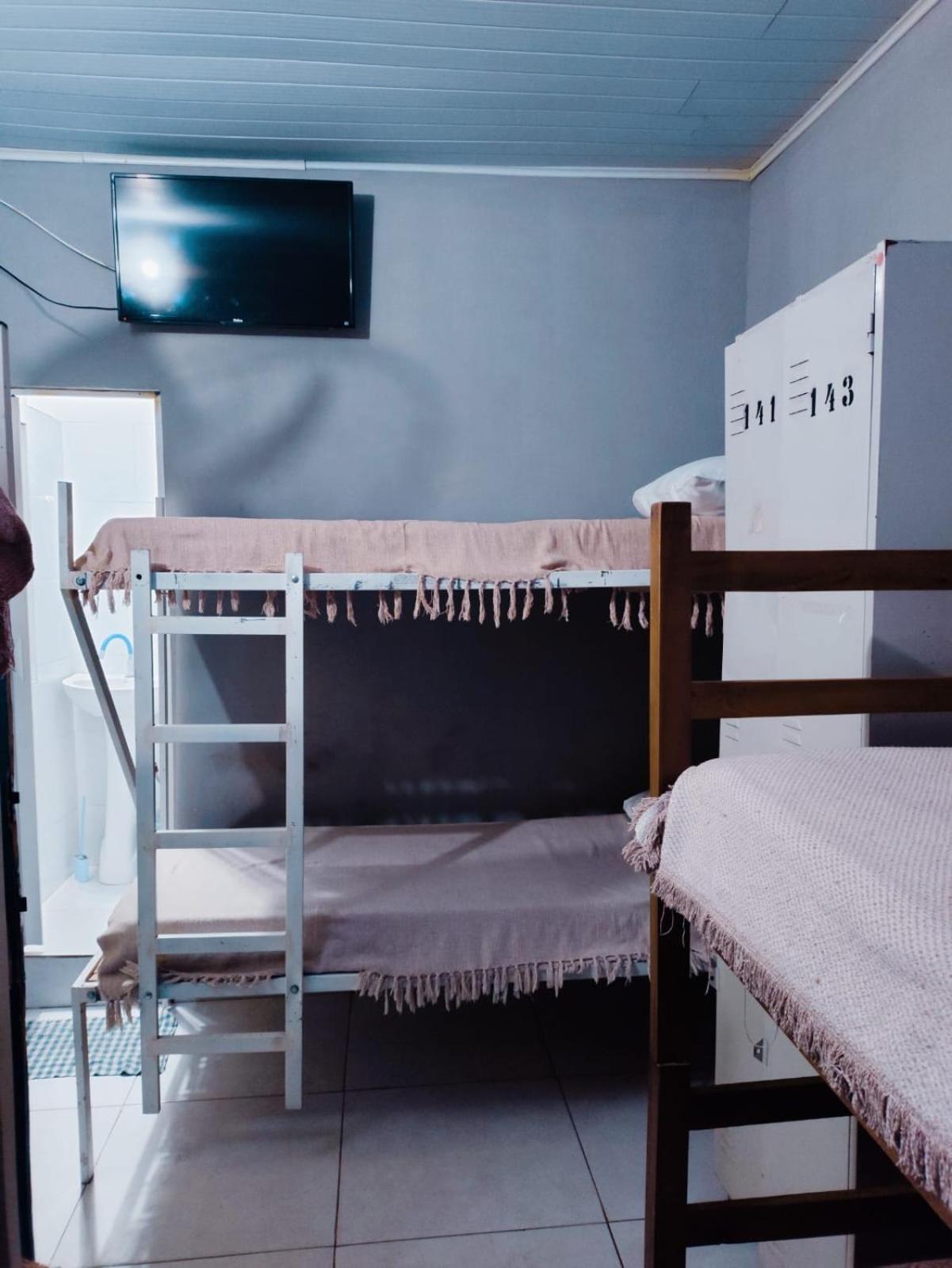 Cama em Dormitório com 6 Camas
