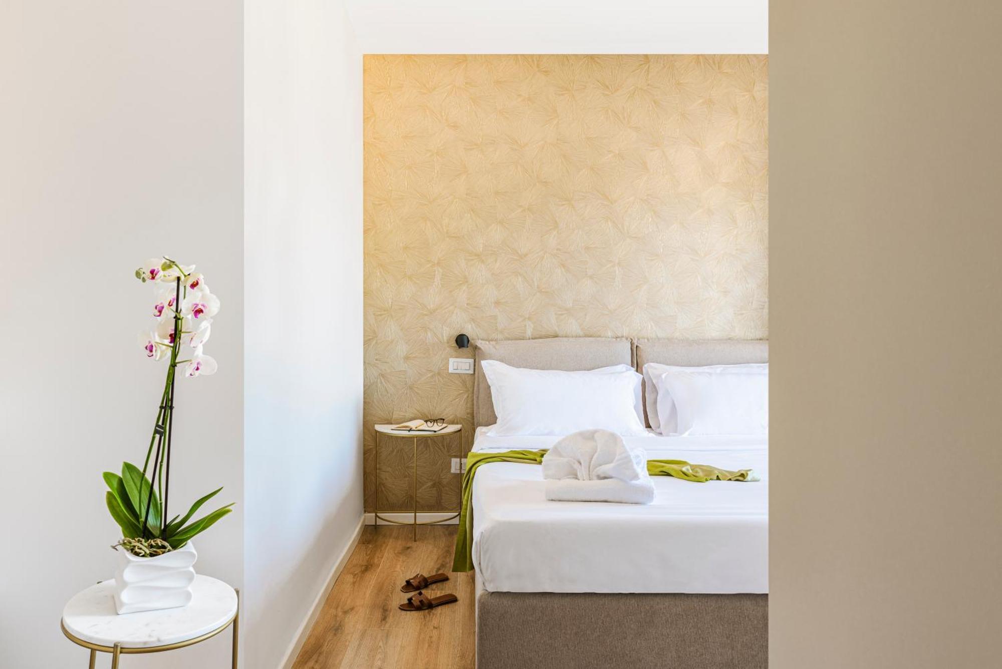 Superior Double Room  with Colosseum View