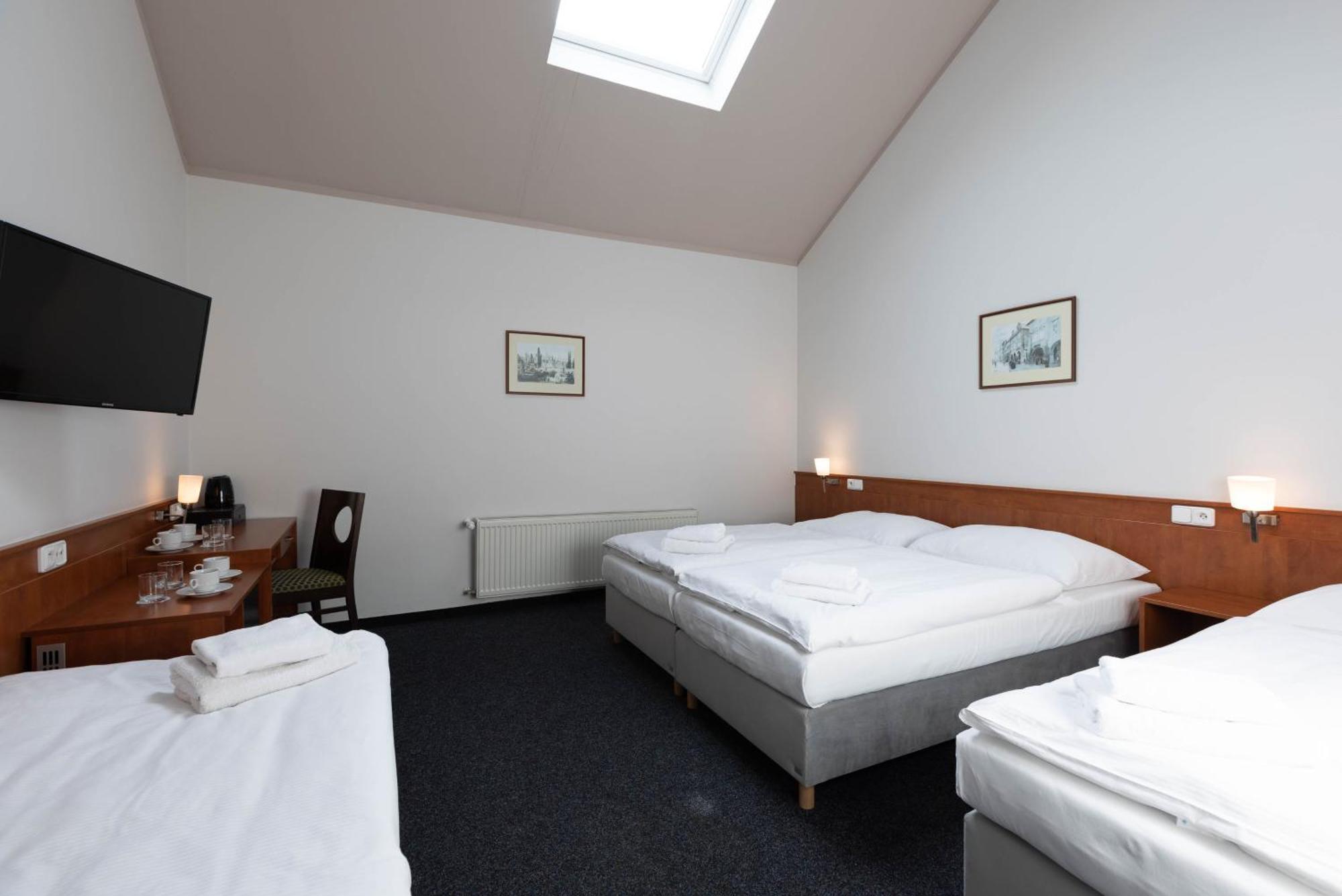 Quadruple Room,1605194289:JPEG