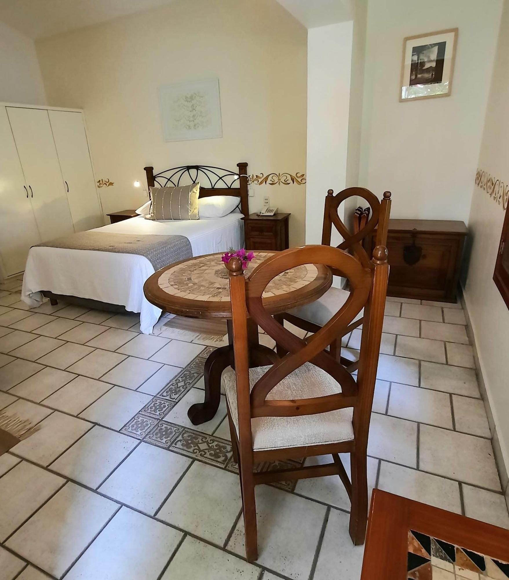 Deluxe Suite,1605386366:JPEG