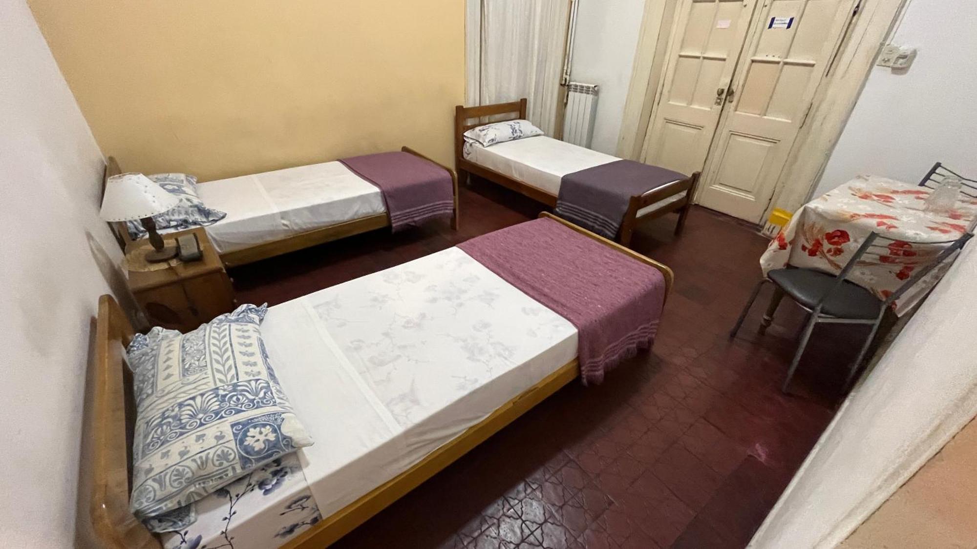 Triple Room Bathroom,1605426666:JPEG