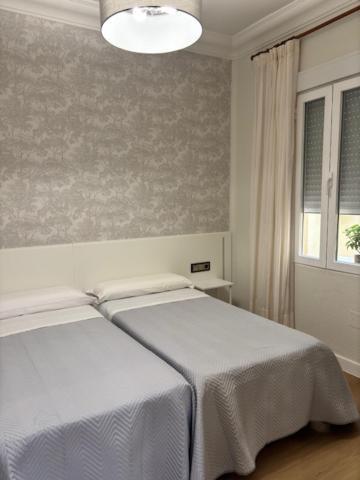 Double or Twin Room Private Bathroom