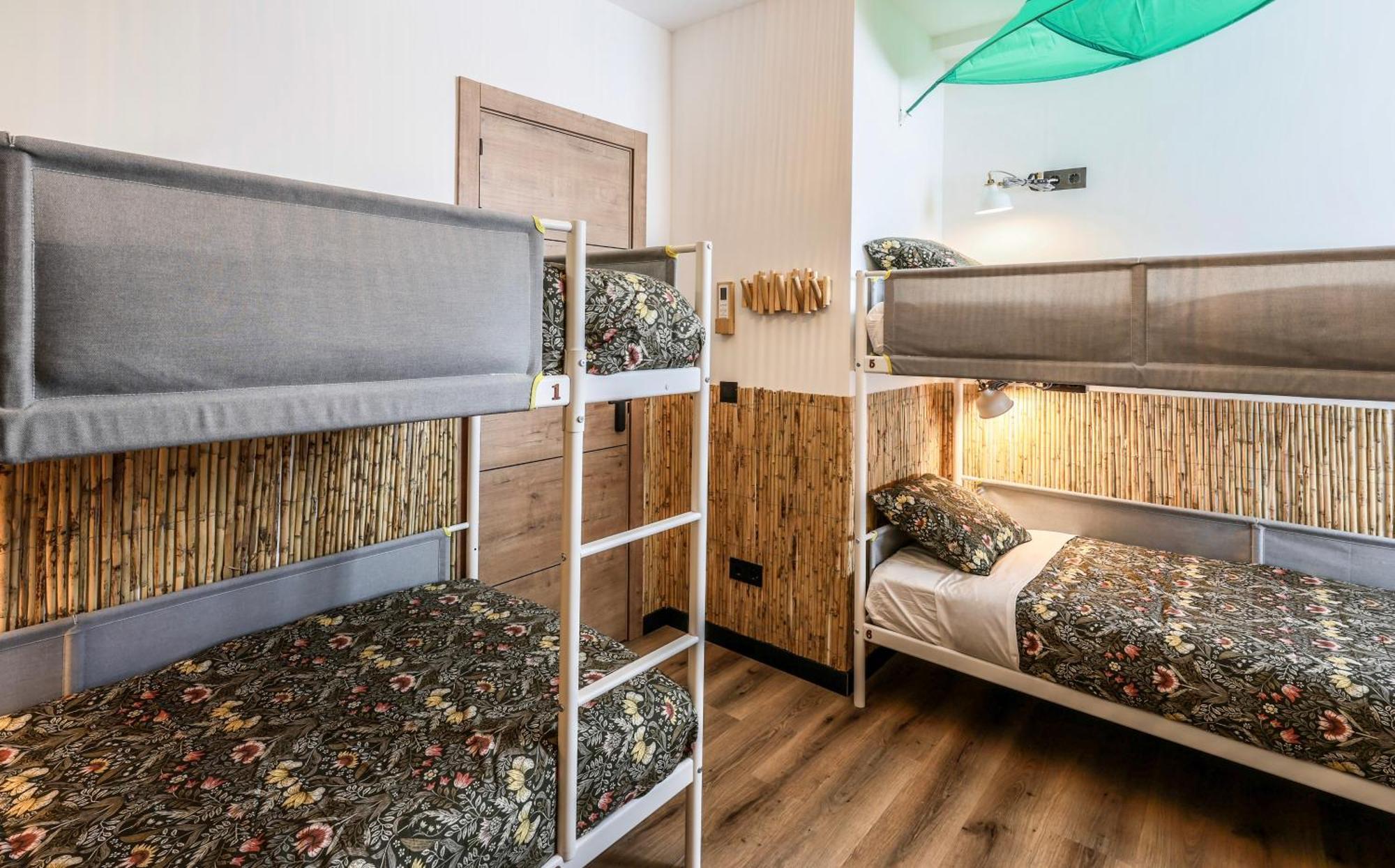 Bed 6-Bed Mixed Dormitory Room